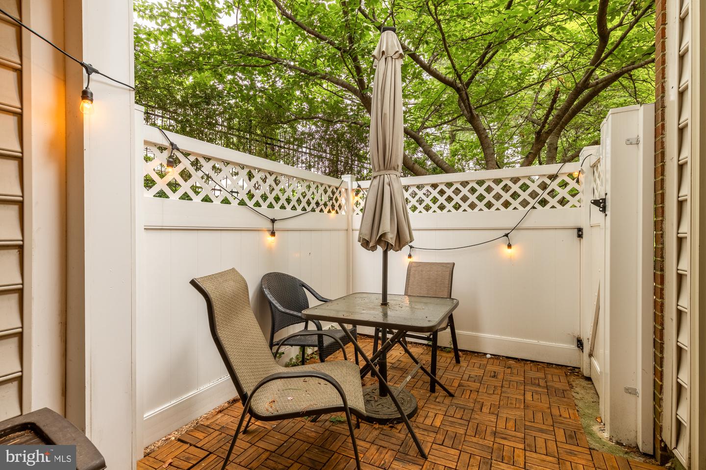 2356 GARNETT DR #1, ALEXANDRIA, Virginia 22311, 1 Bedroom Bedrooms, ,1 BathroomBathrooms,Residential,For sale,2356 GARNETT DR #1,VAAX2049056 MLS # VAAX2049056