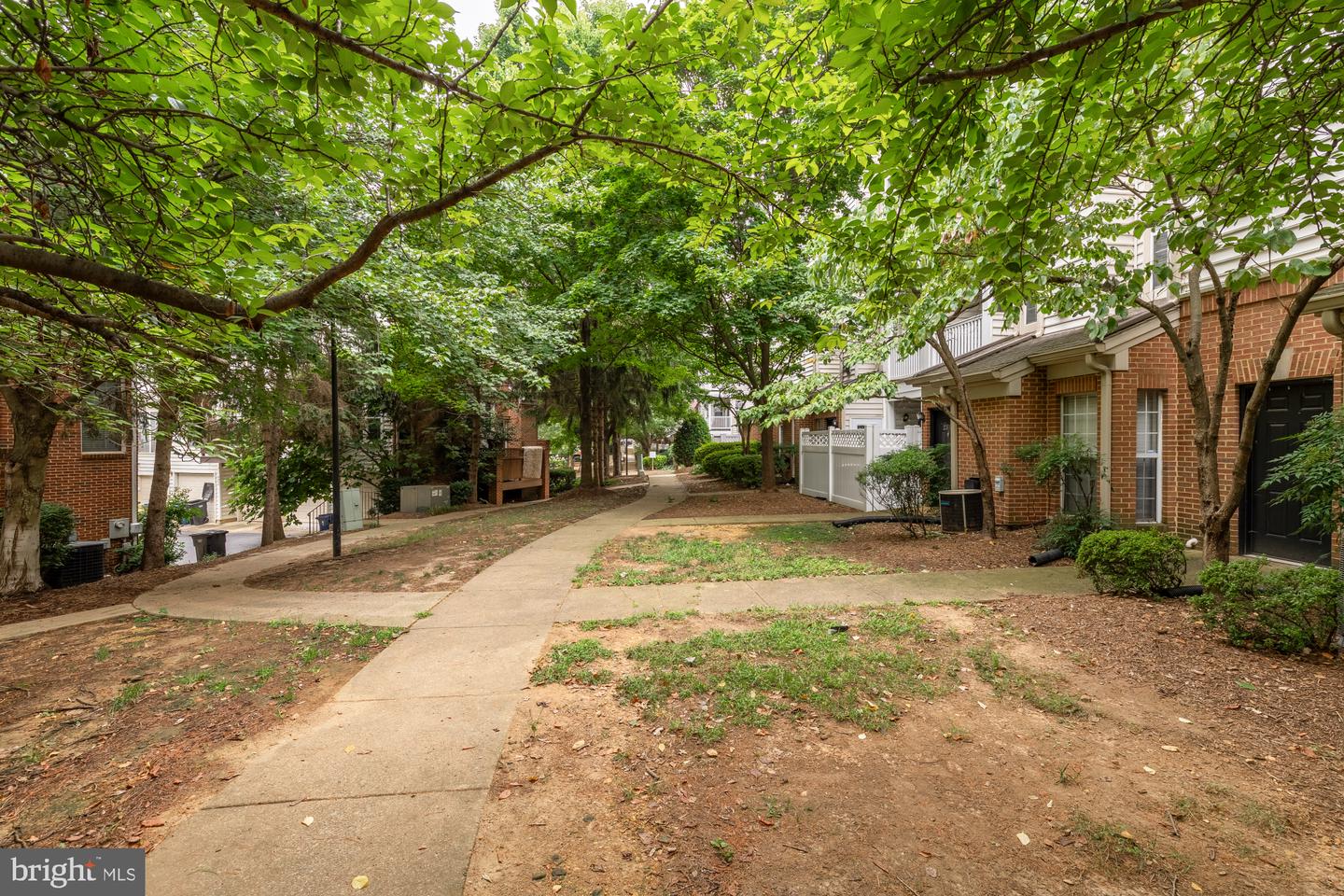 2356 GARNETT DR #1, ALEXANDRIA, Virginia 22311, 1 Bedroom Bedrooms, ,1 BathroomBathrooms,Residential,For sale,2356 GARNETT DR #1,VAAX2049056 MLS # VAAX2049056