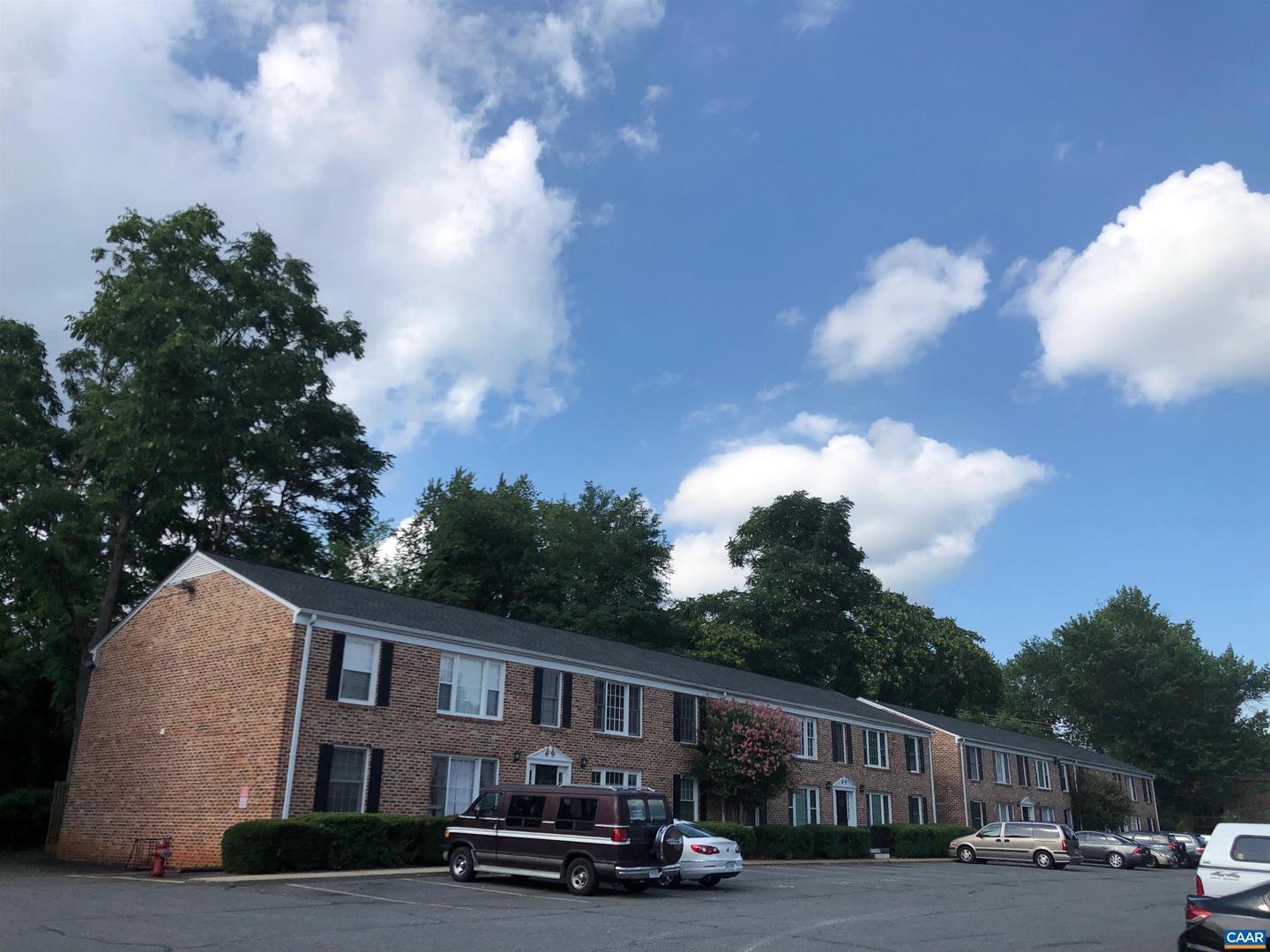 2517 HYDRAULIC RD #66, CHARLOTTESVILLE, Virginia 22901, 2 Bedrooms Bedrooms, ,1 BathroomBathrooms,Residential,For sale,2517 HYDRAULIC RD #66,668320 MLS # 668320