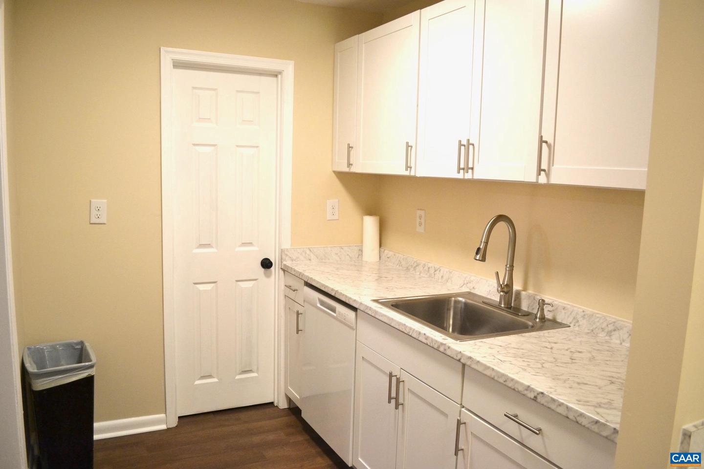 2517 HYDRAULIC RD #66, CHARLOTTESVILLE, Virginia 22901, 2 Bedrooms Bedrooms, ,1 BathroomBathrooms,Residential,For sale,2517 HYDRAULIC RD #66,668320 MLS # 668320