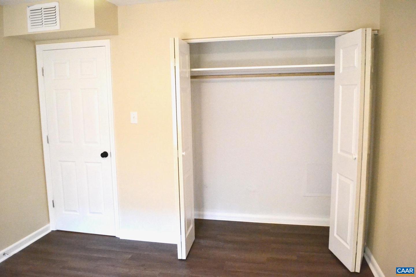 2517 HYDRAULIC RD #66, CHARLOTTESVILLE, Virginia 22901, 2 Bedrooms Bedrooms, ,1 BathroomBathrooms,Residential,For sale,2517 HYDRAULIC RD #66,668320 MLS # 668320