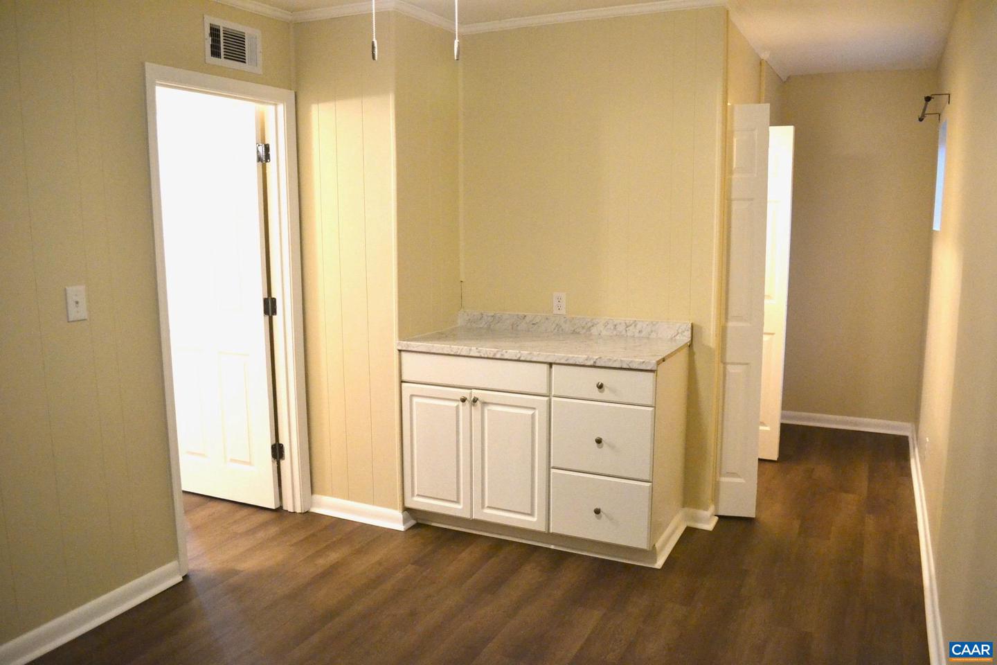 2517 HYDRAULIC RD #66, CHARLOTTESVILLE, Virginia 22901, 2 Bedrooms Bedrooms, ,1 BathroomBathrooms,Residential,For sale,2517 HYDRAULIC RD #66,668320 MLS # 668320