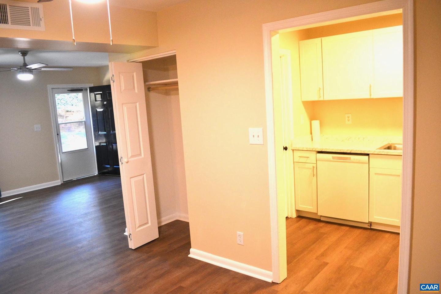 2517 HYDRAULIC RD #66, CHARLOTTESVILLE, Virginia 22901, 2 Bedrooms Bedrooms, ,1 BathroomBathrooms,Residential,For sale,2517 HYDRAULIC RD #66,668320 MLS # 668320