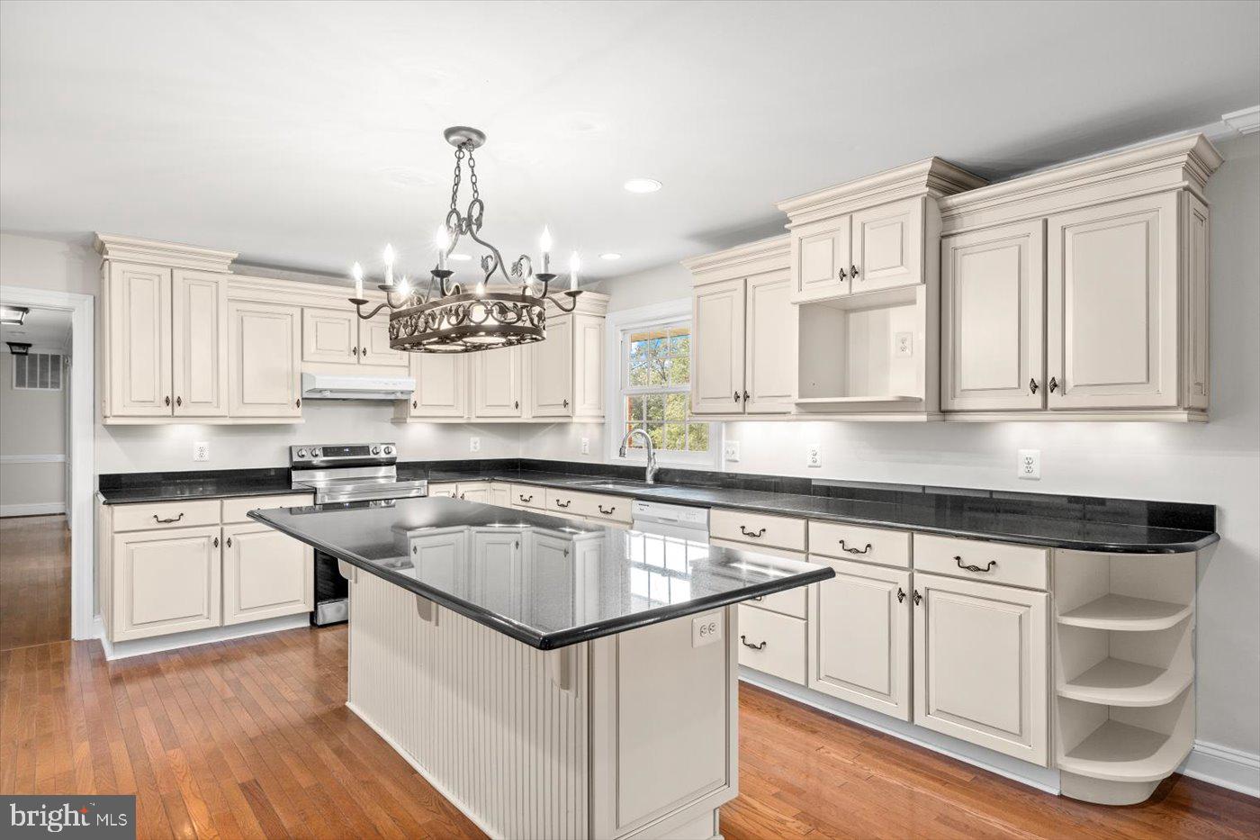 45 BOWLING FARM LN, FREDERICKSBURG, Virginia 22406, 4 Bedrooms Bedrooms, ,3 BathroomsBathrooms,Residential,For sale,45 BOWLING FARM LN,VAST2042220 MLS # VAST2042220