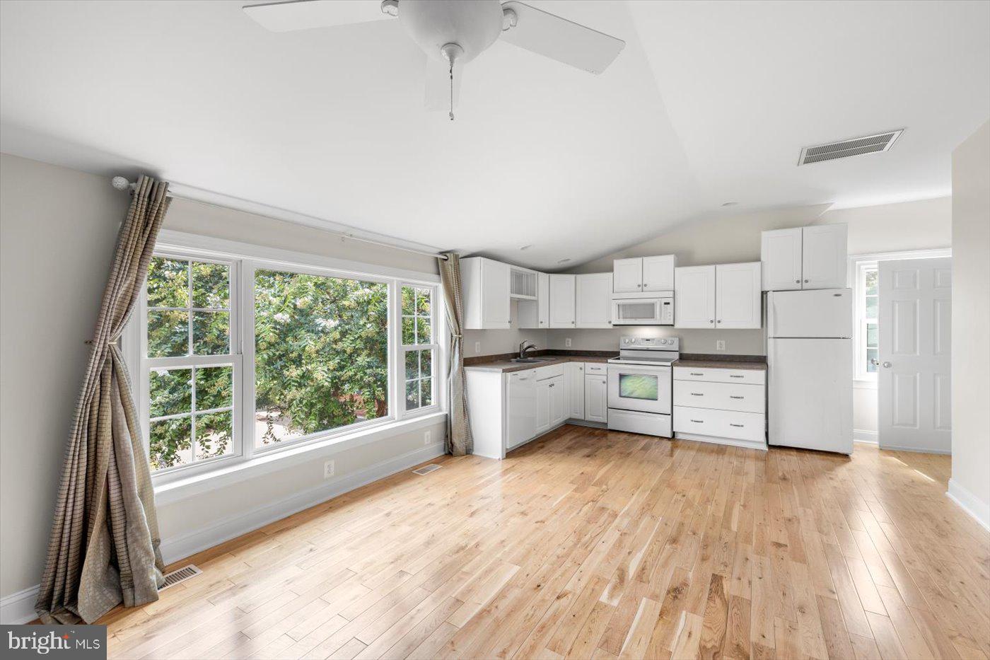 45 BOWLING FARM LN, FREDERICKSBURG, Virginia 22406, 4 Bedrooms Bedrooms, ,3 BathroomsBathrooms,Residential,For sale,45 BOWLING FARM LN,VAST2042220 MLS # VAST2042220