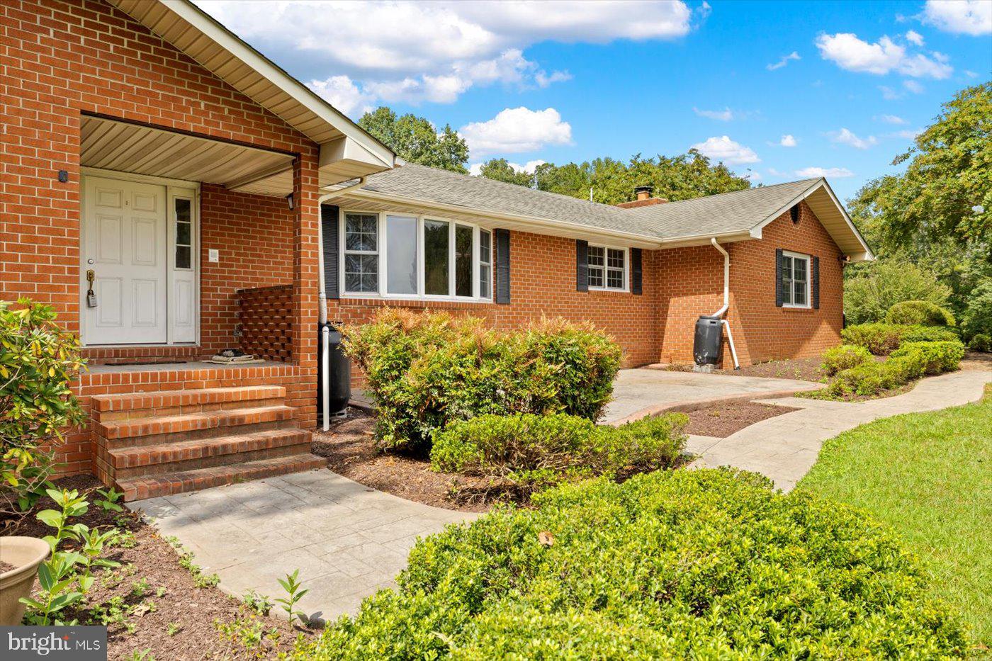45 BOWLING FARM LN, FREDERICKSBURG, Virginia 22406, 4 Bedrooms Bedrooms, ,3 BathroomsBathrooms,Residential,For sale,45 BOWLING FARM LN,VAST2042220 MLS # VAST2042220
