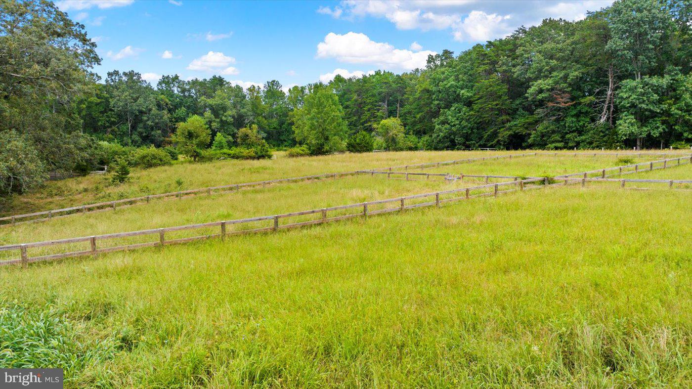 45 BOWLING FARM LN, FREDERICKSBURG, Virginia 22406, 4 Bedrooms Bedrooms, ,3 BathroomsBathrooms,Residential,For sale,45 BOWLING FARM LN,VAST2042220 MLS # VAST2042220