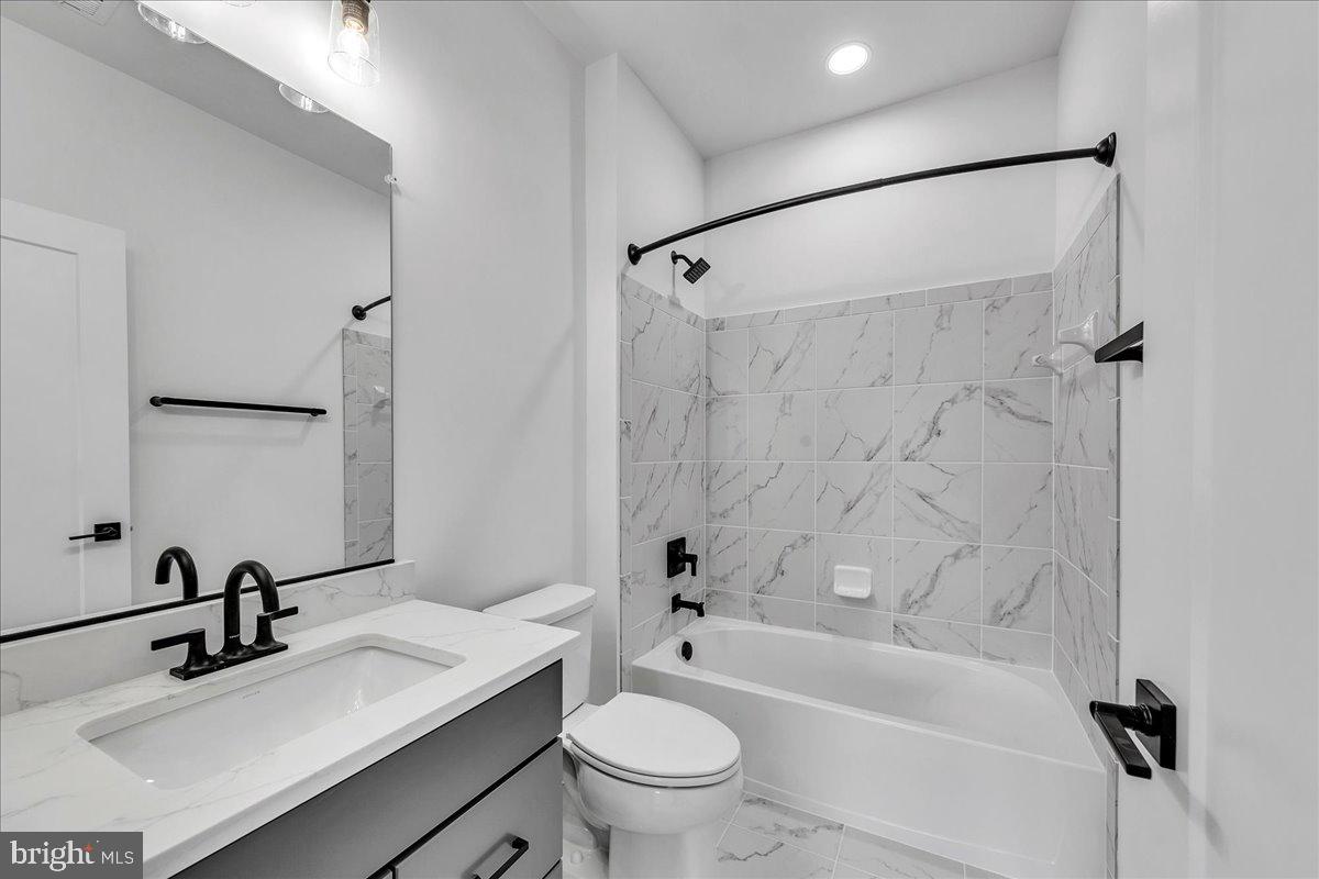 3499 AUDUBON COVE, HERNDON, Virginia 20171, 4 Bedrooms Bedrooms, ,5 BathroomsBathrooms,Residential,For sale,3499 AUDUBON COVE,VAFX2263878 MLS # VAFX2263878