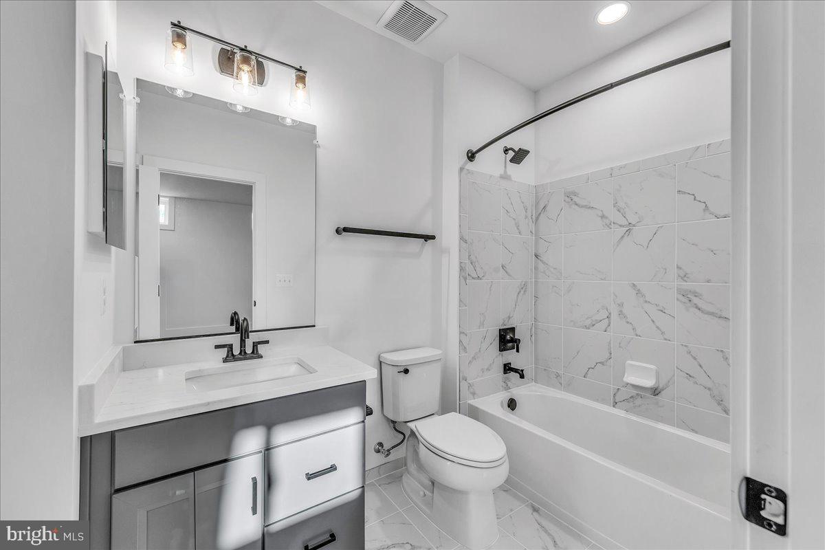 3499 AUDUBON COVE, HERNDON, Virginia 20171, 4 Bedrooms Bedrooms, ,5 BathroomsBathrooms,Residential,For sale,3499 AUDUBON COVE,VAFX2263878 MLS # VAFX2263878