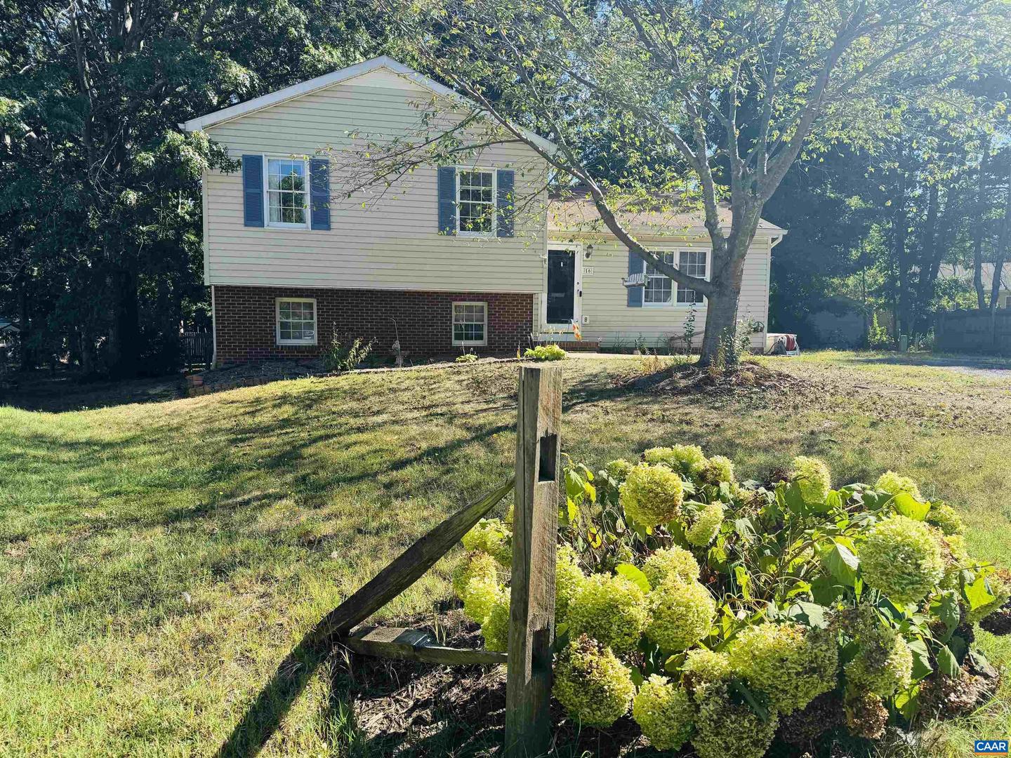 16 KINGSTON CT, STUARTS DRAFT, Virginia 24477, 4 Bedrooms Bedrooms, ,3 BathroomsBathrooms,Residential,For sale,16 KINGSTON CT,668338 MLS # 668338