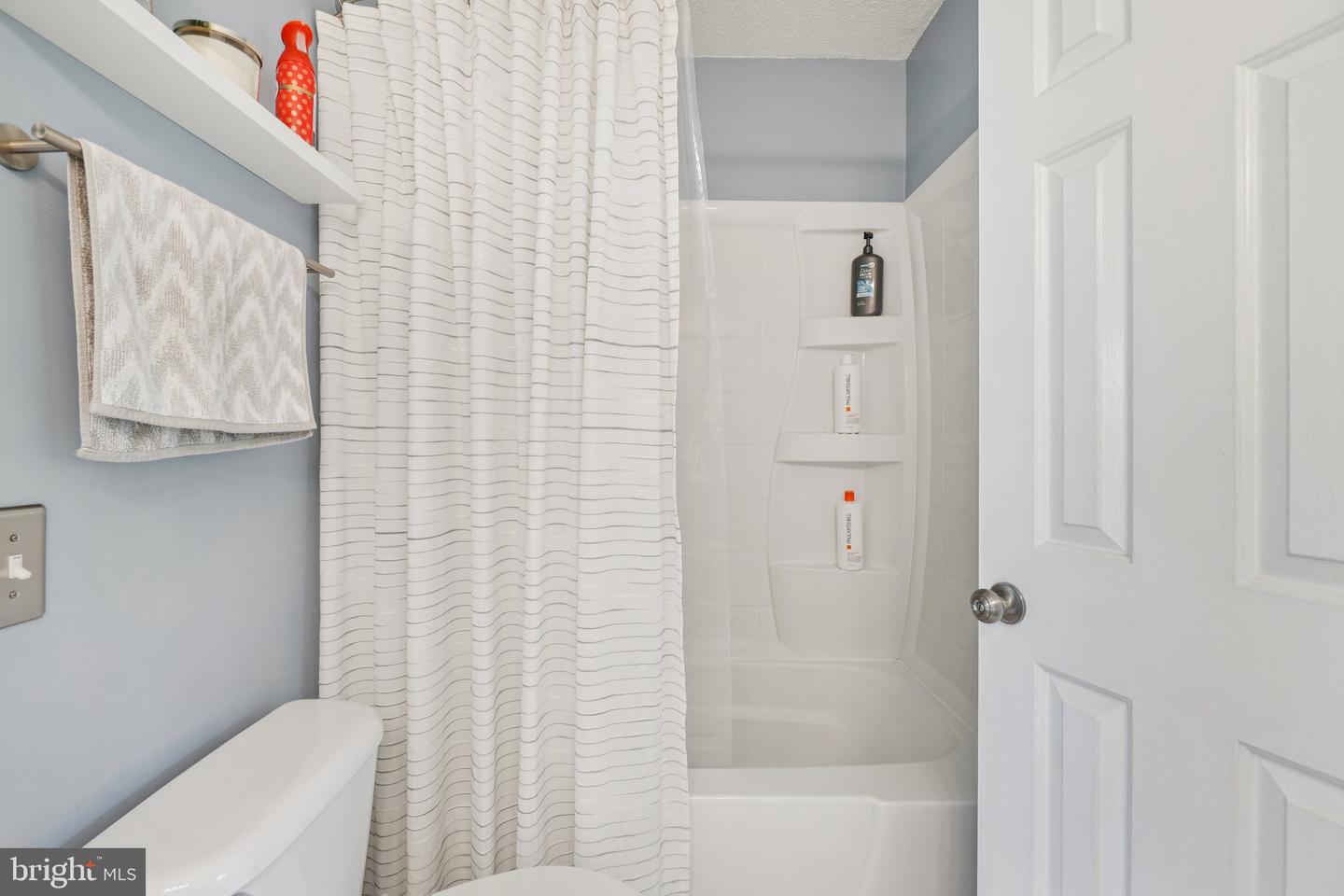 6575 OLD CARRIAGE DR, ALEXANDRIA, Virginia 22315, 2 Bedrooms Bedrooms, ,2 BathroomsBathrooms,Residential,For sale,6575 OLD CARRIAGE DR,VAFX2263920 MLS # VAFX2263920