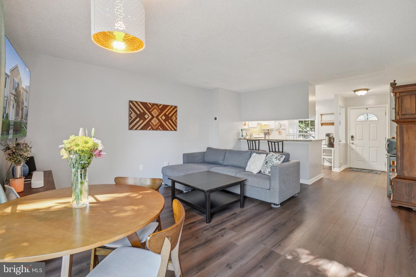 6575 OLD CARRIAGE DR, ALEXANDRIA, Virginia 22315, 2 Bedrooms Bedrooms, ,2 BathroomsBathrooms,Residential,For sale,6575 OLD CARRIAGE DR,VAFX2263920 MLS # VAFX2263920