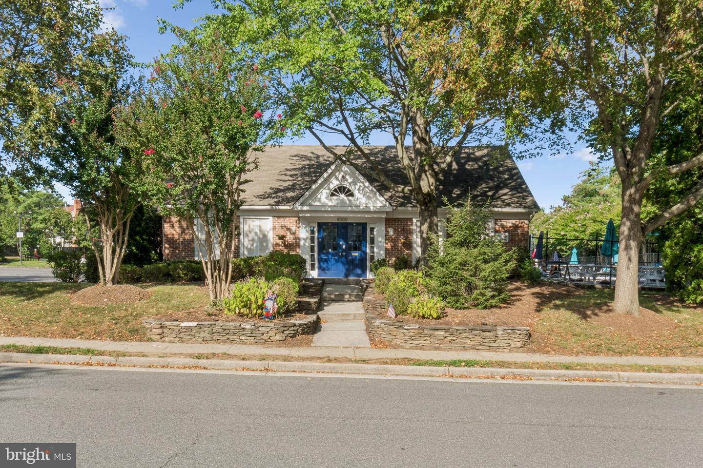 6575 OLD CARRIAGE DR, ALEXANDRIA, Virginia 22315, 2 Bedrooms Bedrooms, ,2 BathroomsBathrooms,Residential,For sale,6575 OLD CARRIAGE DR,VAFX2263920 MLS # VAFX2263920