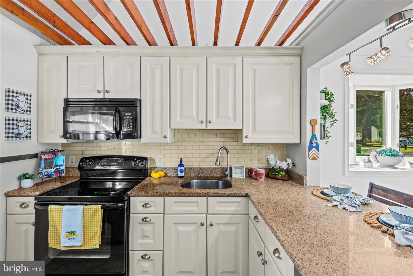 80 POTOMAC LN, COLONIAL BEACH, Virginia 22443, 3 Bedrooms Bedrooms, ,2 BathroomsBathrooms,Residential,For sale,80 POTOMAC LN,VAWE2009642 MLS # VAWE2009642