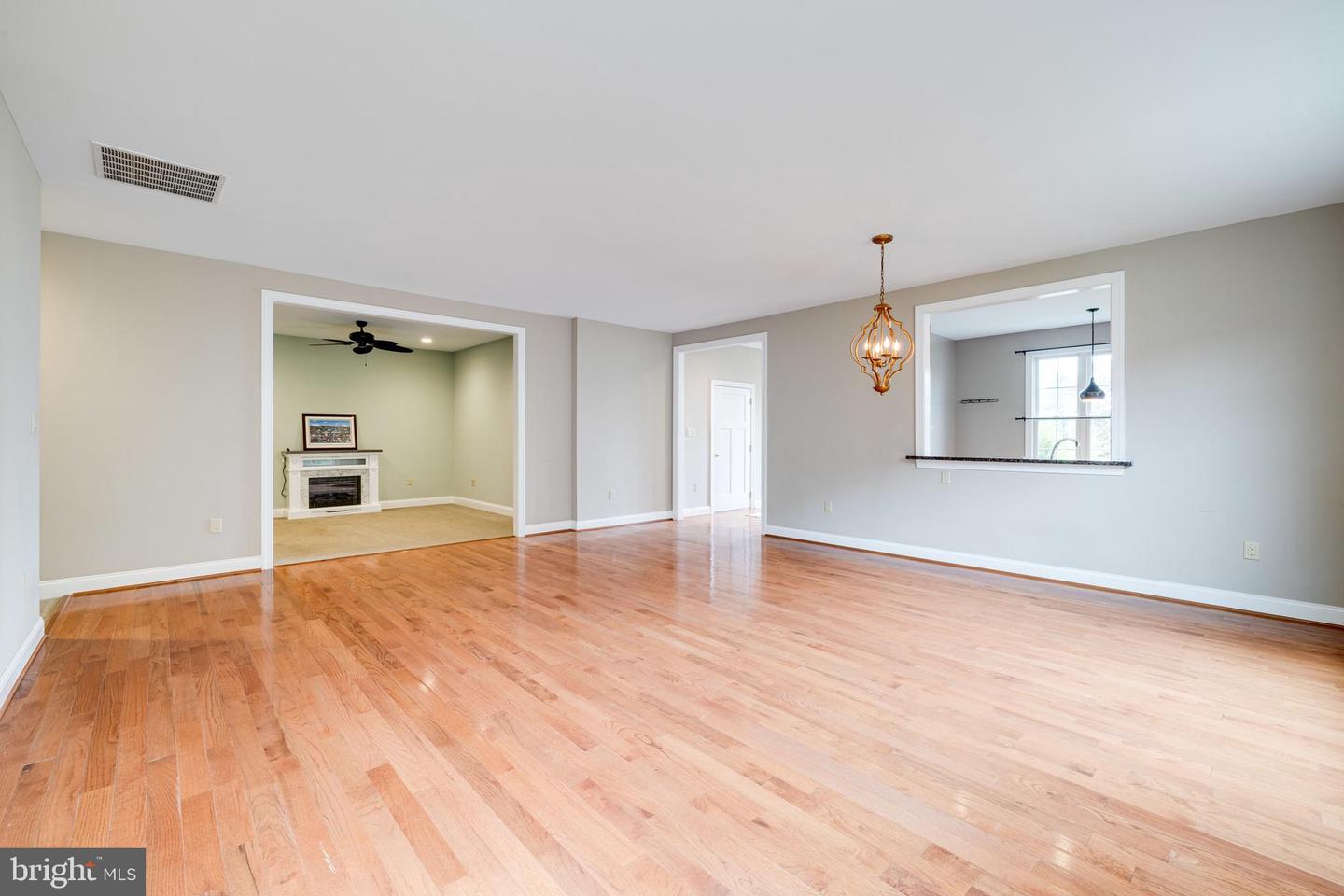 617 REDBUD LN, WOODSTOCK, Virginia 22664, 3 Bedrooms Bedrooms, ,2 BathroomsBathrooms,Residential,For sale,617 REDBUD LN,VASH2011108 MLS # VASH2011108