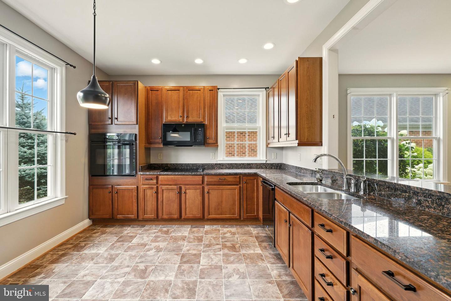 617 REDBUD LN, WOODSTOCK, Virginia 22664, 3 Bedrooms Bedrooms, ,2 BathroomsBathrooms,Residential,For sale,617 REDBUD LN,VASH2011108 MLS # VASH2011108