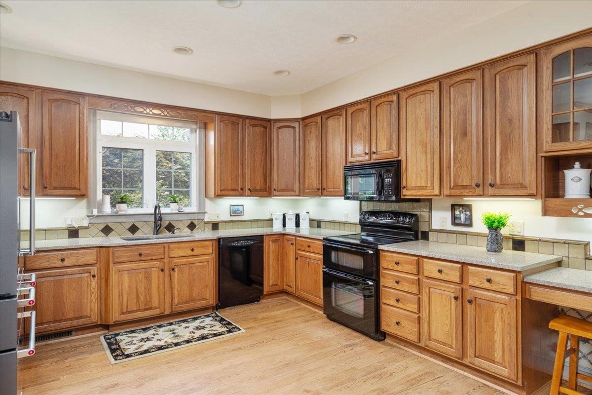256 CLIFFSIDE DR, EDINBURG, Virginia 22824, 5 Bedrooms Bedrooms, ,5 BathroomsBathrooms,Residential,256 CLIFFSIDE DR,668319 MLS # 668319