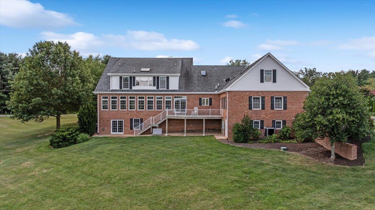 256 CLIFFSIDE DR, EDINBURG, Virginia 22824, 5 Bedrooms Bedrooms, ,5 BathroomsBathrooms,Residential,256 CLIFFSIDE DR,668319 MLS # 668319