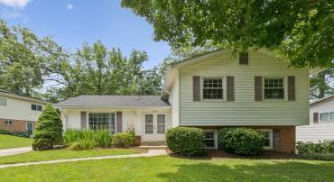 4700 TWINBROOK RD, FAIRFAX, Virginia 22032, 5 Bedrooms Bedrooms, ,3 BathroomsBathrooms,Residential,For sale,4700 TWINBROOK RD,VAFX2252676 MLS # VAFX2252676