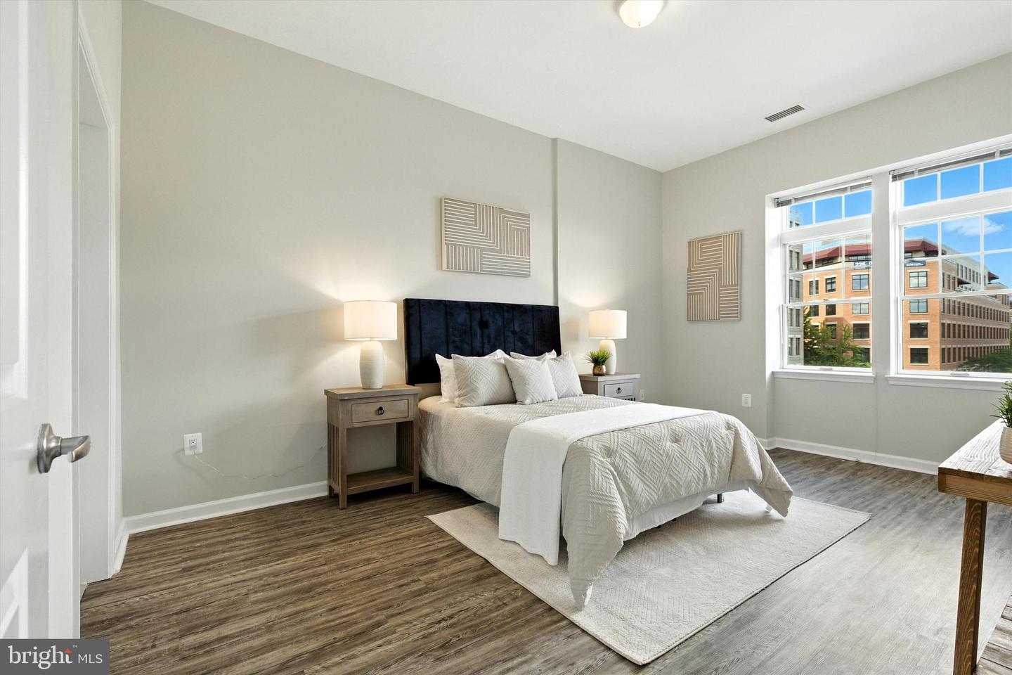 309 HOLLAND LN #222, ALEXANDRIA, Virginia 22314, 2 Bedrooms Bedrooms, ,2 BathroomsBathrooms,Residential,For sale,309 HOLLAND LN #222,VAAX2047282 MLS # VAAX2047282