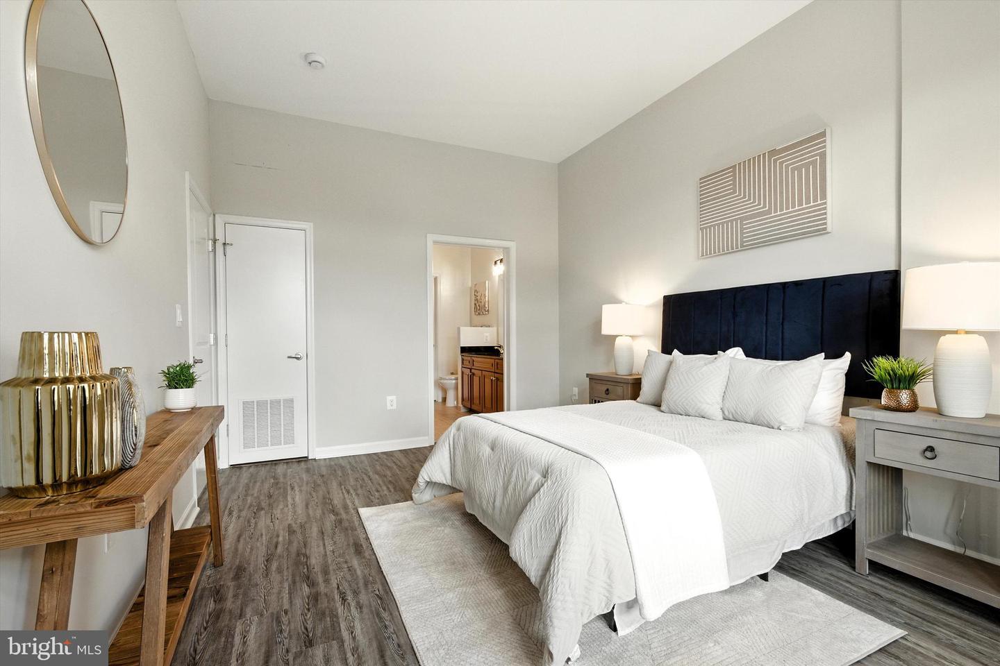 309 HOLLAND LN #222, ALEXANDRIA, Virginia 22314, 2 Bedrooms Bedrooms, ,2 BathroomsBathrooms,Residential,For sale,309 HOLLAND LN #222,VAAX2047282 MLS # VAAX2047282