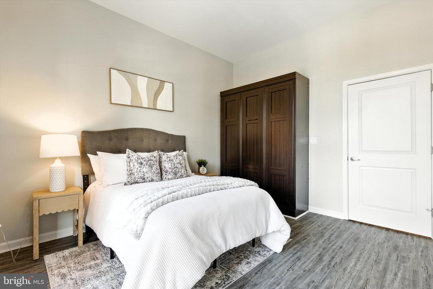 309 HOLLAND LN #222, ALEXANDRIA, Virginia 22314, 2 Bedrooms Bedrooms, ,2 BathroomsBathrooms,Residential,For sale,309 HOLLAND LN #222,VAAX2047282 MLS # VAAX2047282