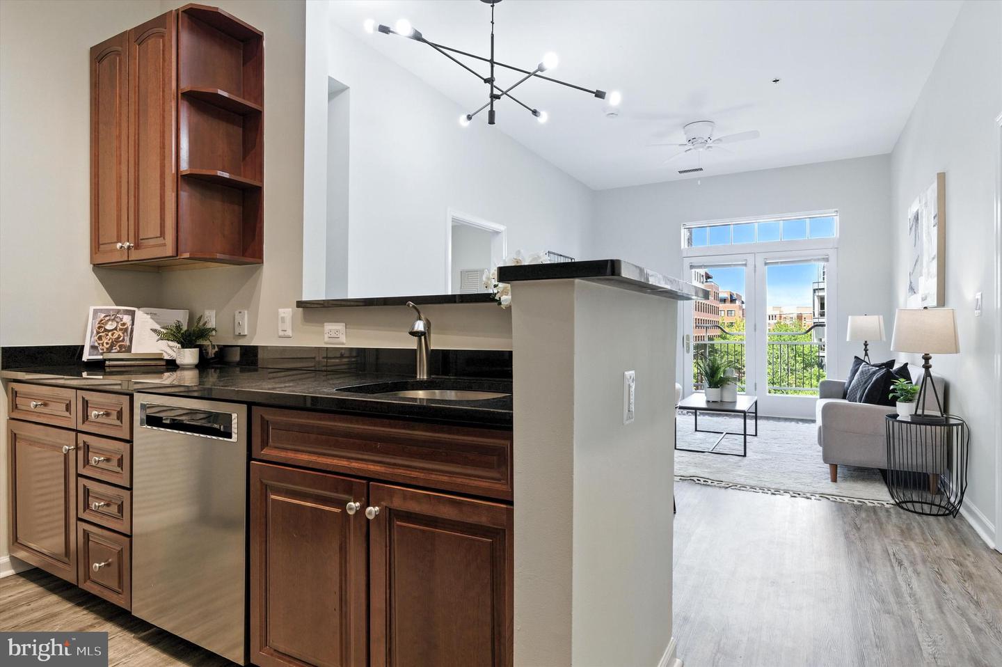 309 HOLLAND LN #222, ALEXANDRIA, Virginia 22314, 2 Bedrooms Bedrooms, ,2 BathroomsBathrooms,Residential,For sale,309 HOLLAND LN #222,VAAX2047282 MLS # VAAX2047282