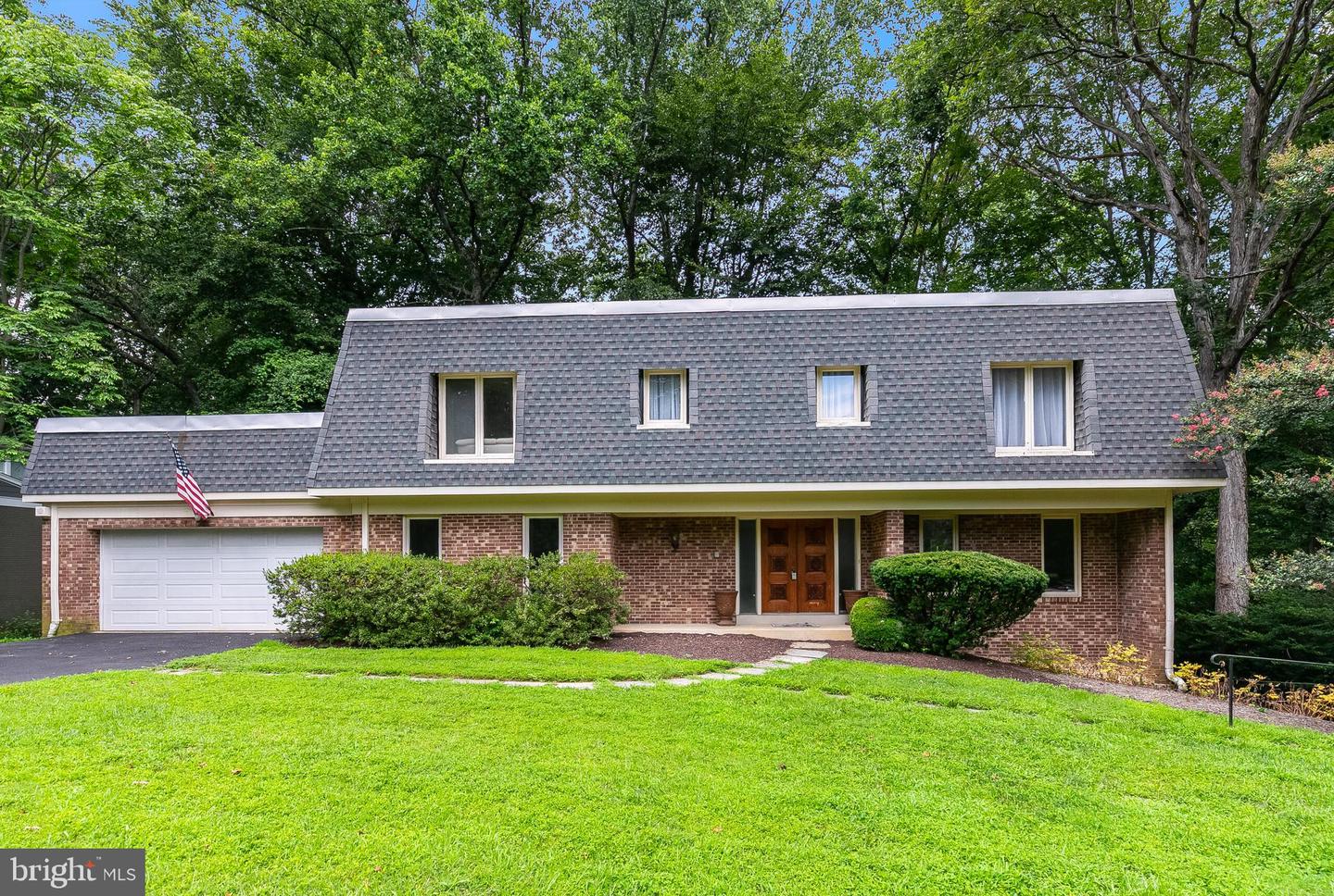 4054 41ST ST, MCLEAN, Virginia 22101, 6 Bedrooms Bedrooms, ,3 BathroomsBathrooms,Residential,For sale,4054 41ST ST,VAFX2256126 MLS # VAFX2256126