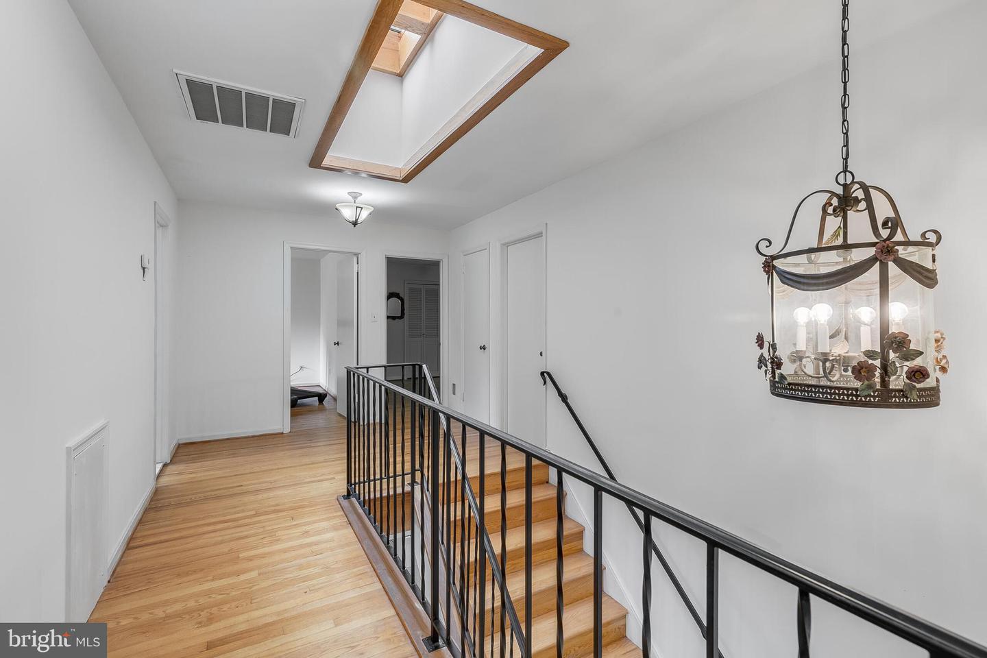 4054 41ST ST, MCLEAN, Virginia 22101, 6 Bedrooms Bedrooms, ,3 BathroomsBathrooms,Residential,For sale,4054 41ST ST,VAFX2256126 MLS # VAFX2256126