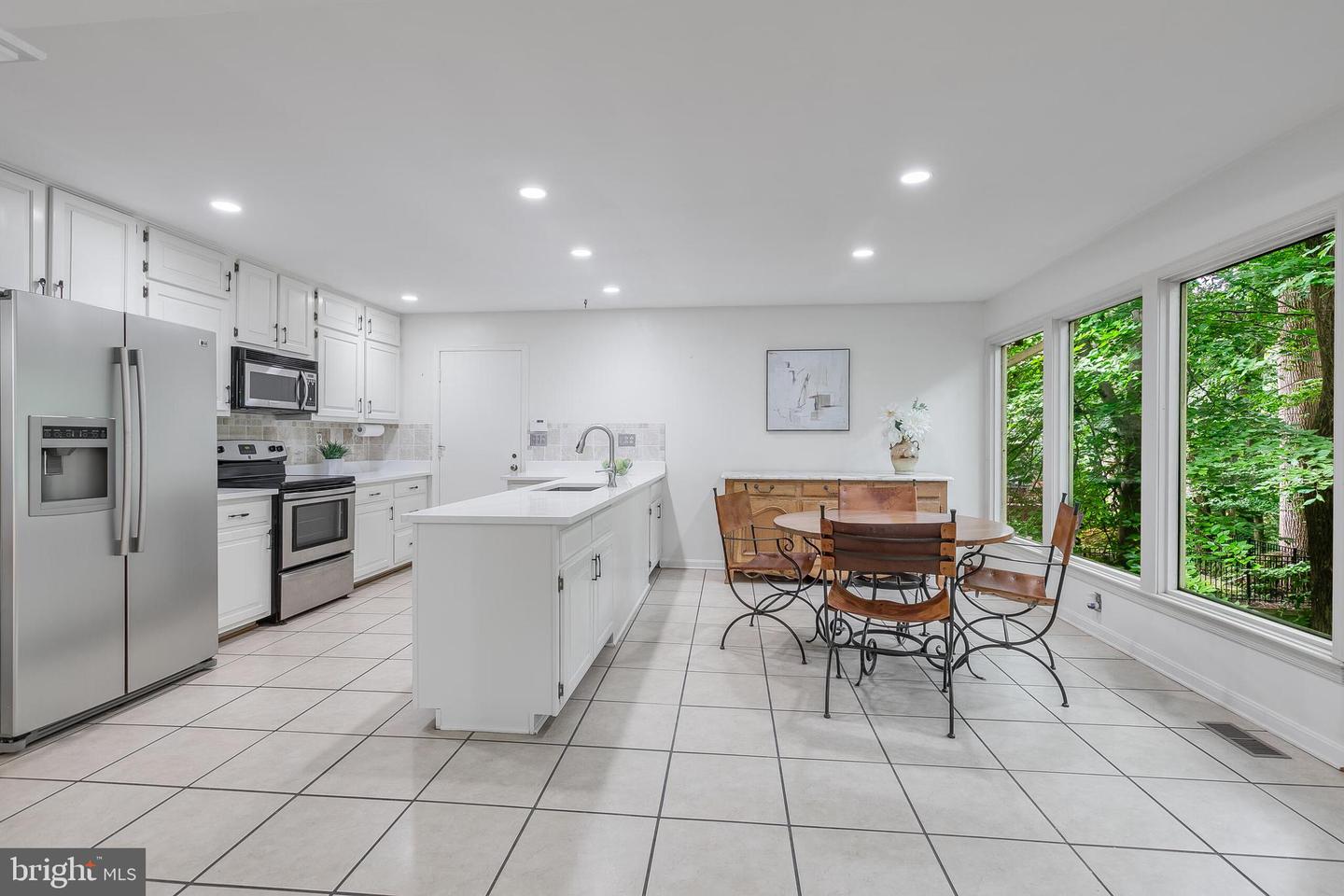 4054 41ST ST, MCLEAN, Virginia 22101, 6 Bedrooms Bedrooms, ,3 BathroomsBathrooms,Residential,For sale,4054 41ST ST,VAFX2256126 MLS # VAFX2256126