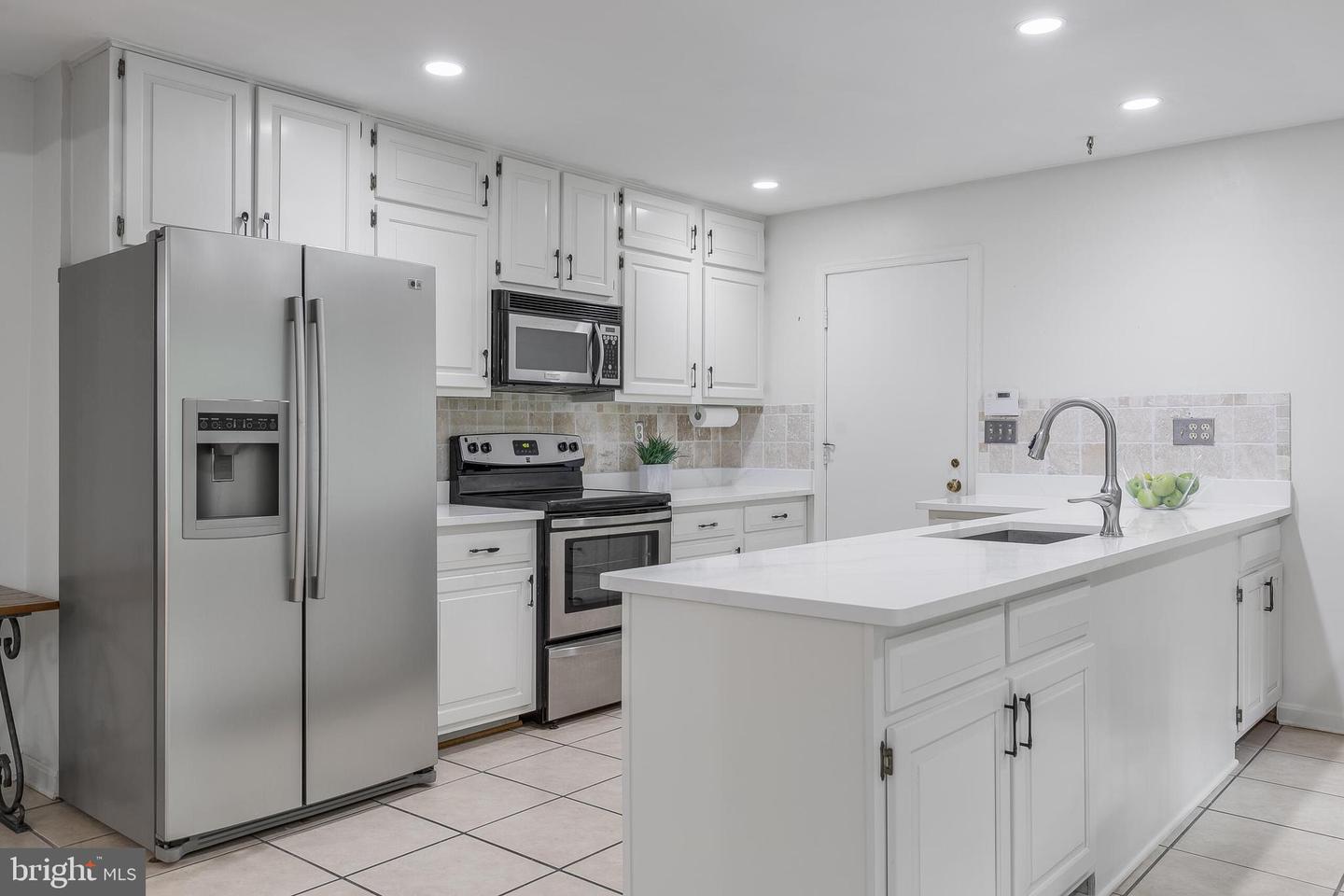4054 41ST ST, MCLEAN, Virginia 22101, 6 Bedrooms Bedrooms, ,3 BathroomsBathrooms,Residential,For sale,4054 41ST ST,VAFX2256126 MLS # VAFX2256126
