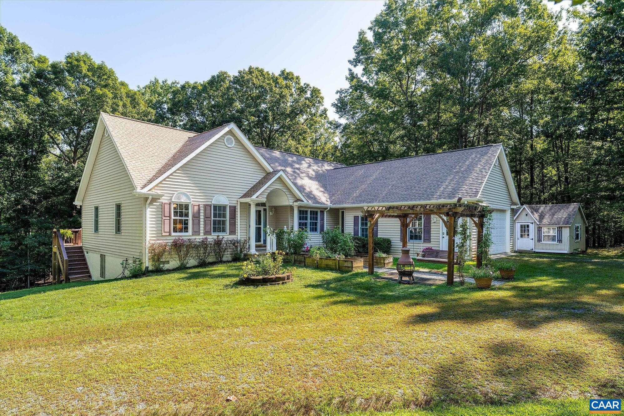 9165 TOTIER CREEK RD, SCOTTSVILLE, Virginia 24590, 3 Bedrooms Bedrooms, ,2 BathroomsBathrooms,Residential,9165 TOTIER CREEK RD,668356 MLS # 668356