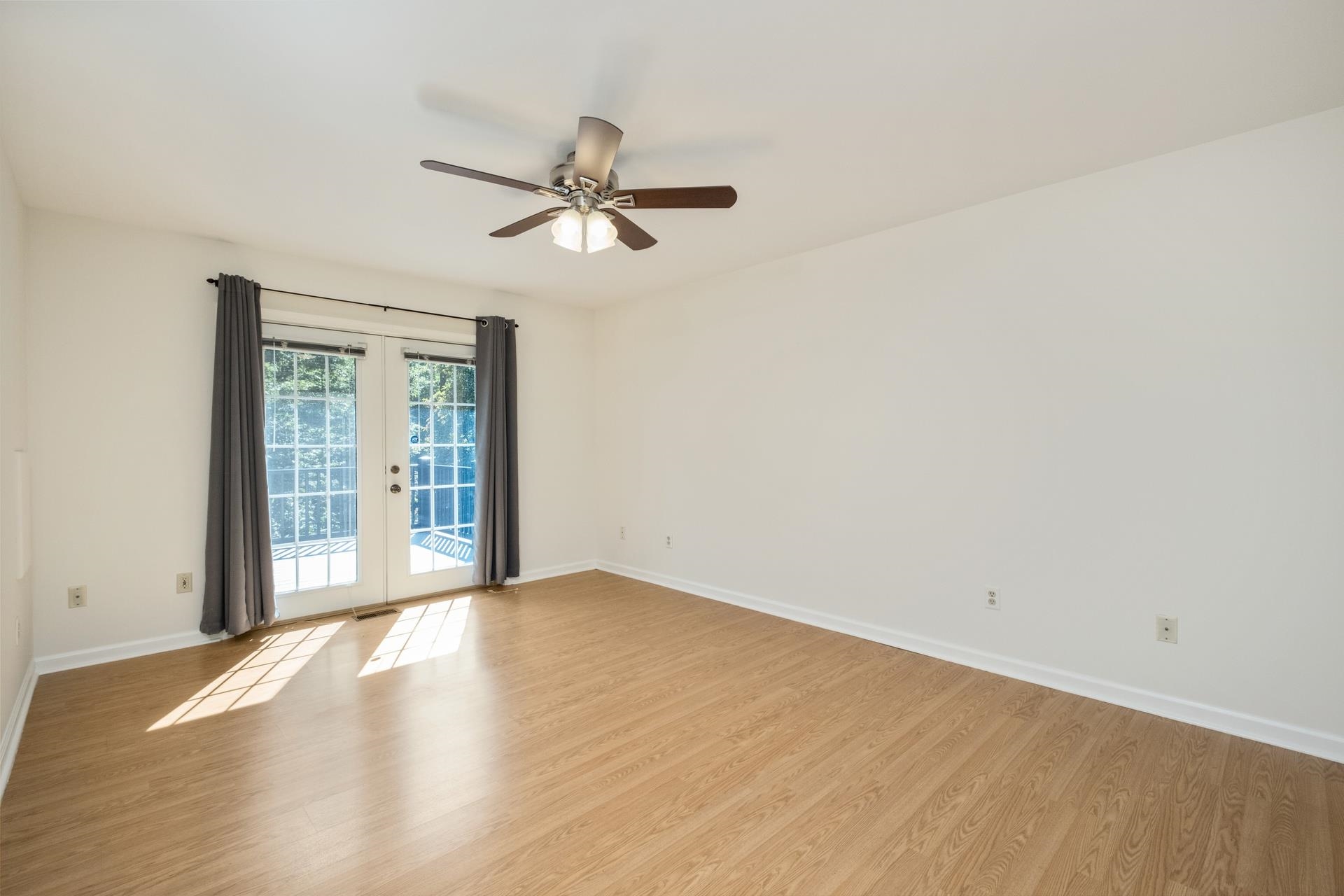 28 LITTLE CHESTNUT LN, LYNDHURST, Virginia 22952, 3 Bedrooms Bedrooms, ,2 BathroomsBathrooms,Residential,28 LITTLE CHESTNUT LN,668360 MLS # 668360