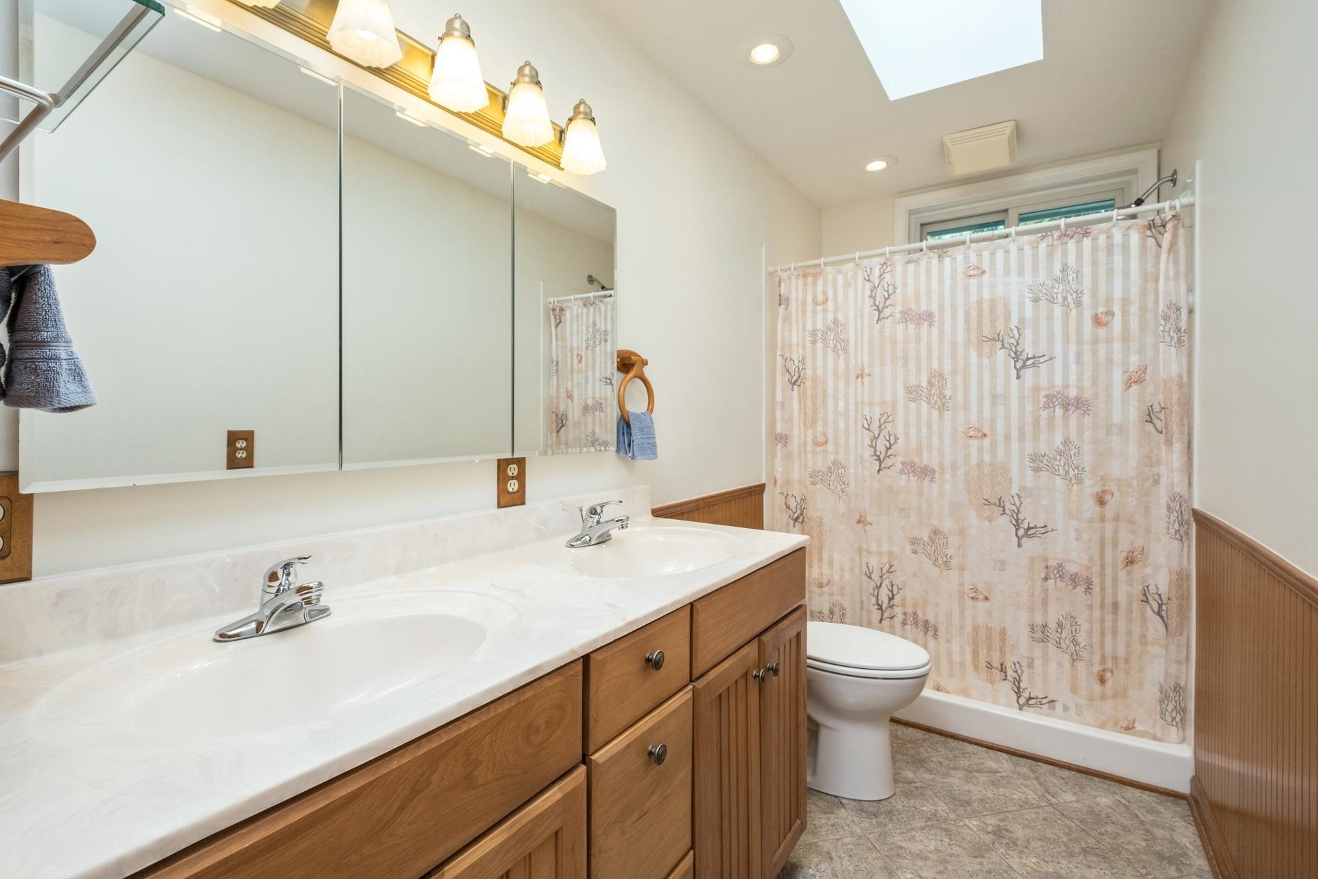 28 LITTLE CHESTNUT LN, LYNDHURST, Virginia 22952, 3 Bedrooms Bedrooms, ,2 BathroomsBathrooms,Residential,28 LITTLE CHESTNUT LN,668360 MLS # 668360