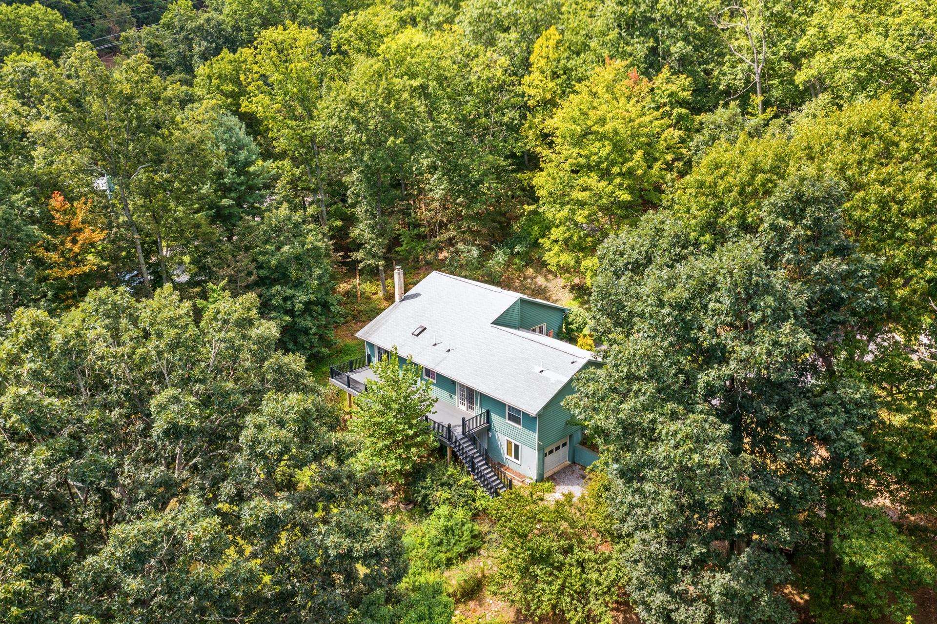 28 LITTLE CHESTNUT LN, LYNDHURST, Virginia 22952, 3 Bedrooms Bedrooms, ,2 BathroomsBathrooms,Residential,28 LITTLE CHESTNUT LN,668360 MLS # 668360