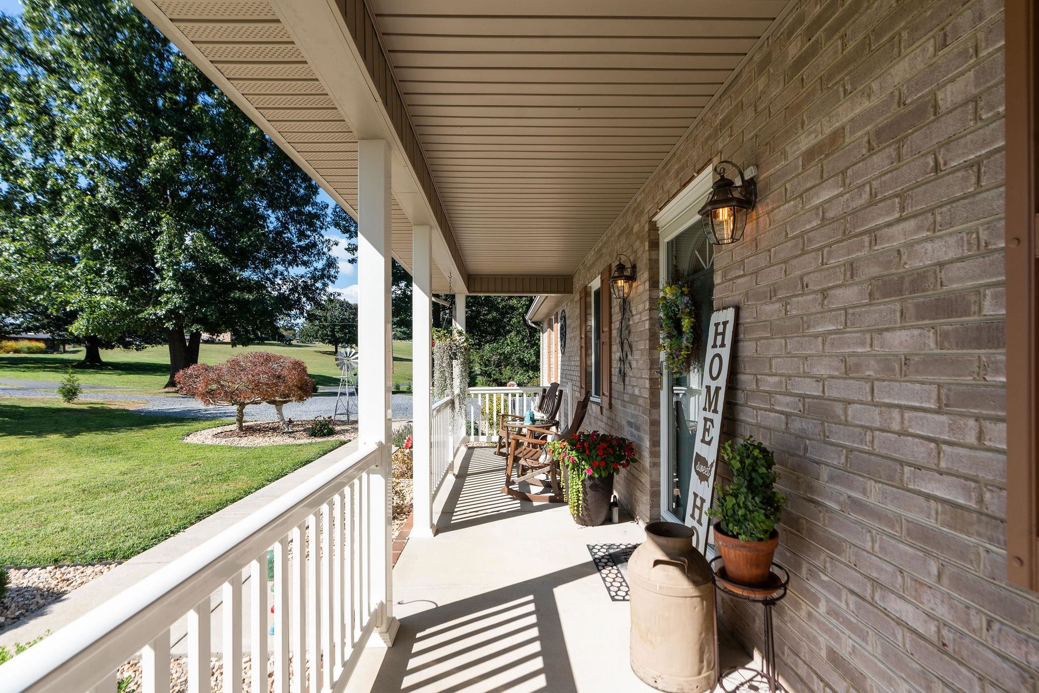 3894 SHUTTERLEE MILL LN, STAUNTON, Virginia 24401, 5 Bedrooms Bedrooms, ,3 BathroomsBathrooms,Residential,3894 SHUTTERLEE MILL LN,668362 MLS # 668362