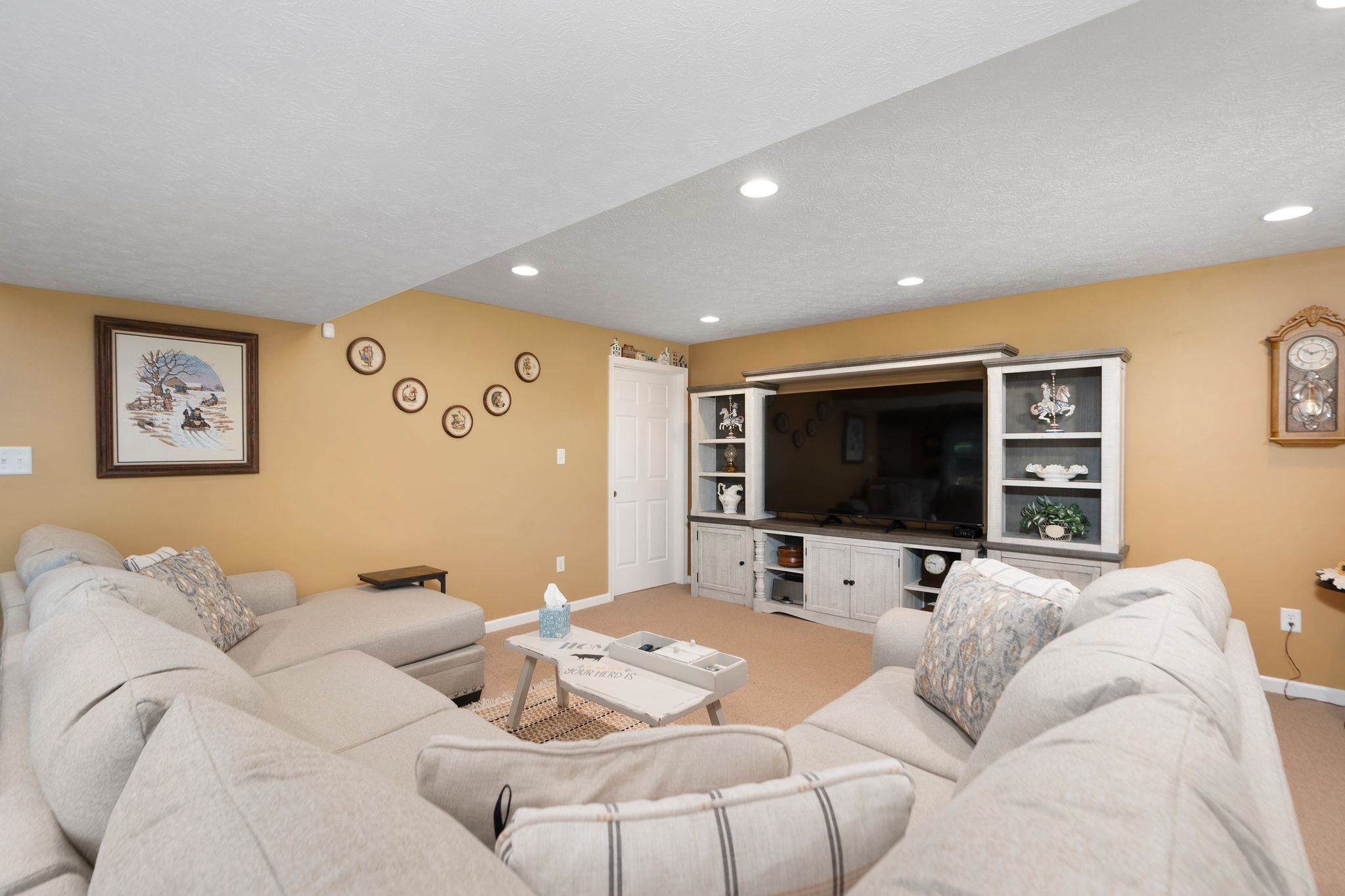 3894 SHUTTERLEE MILL LN, STAUNTON, Virginia 24401, 5 Bedrooms Bedrooms, ,3 BathroomsBathrooms,Residential,3894 SHUTTERLEE MILL LN,668362 MLS # 668362