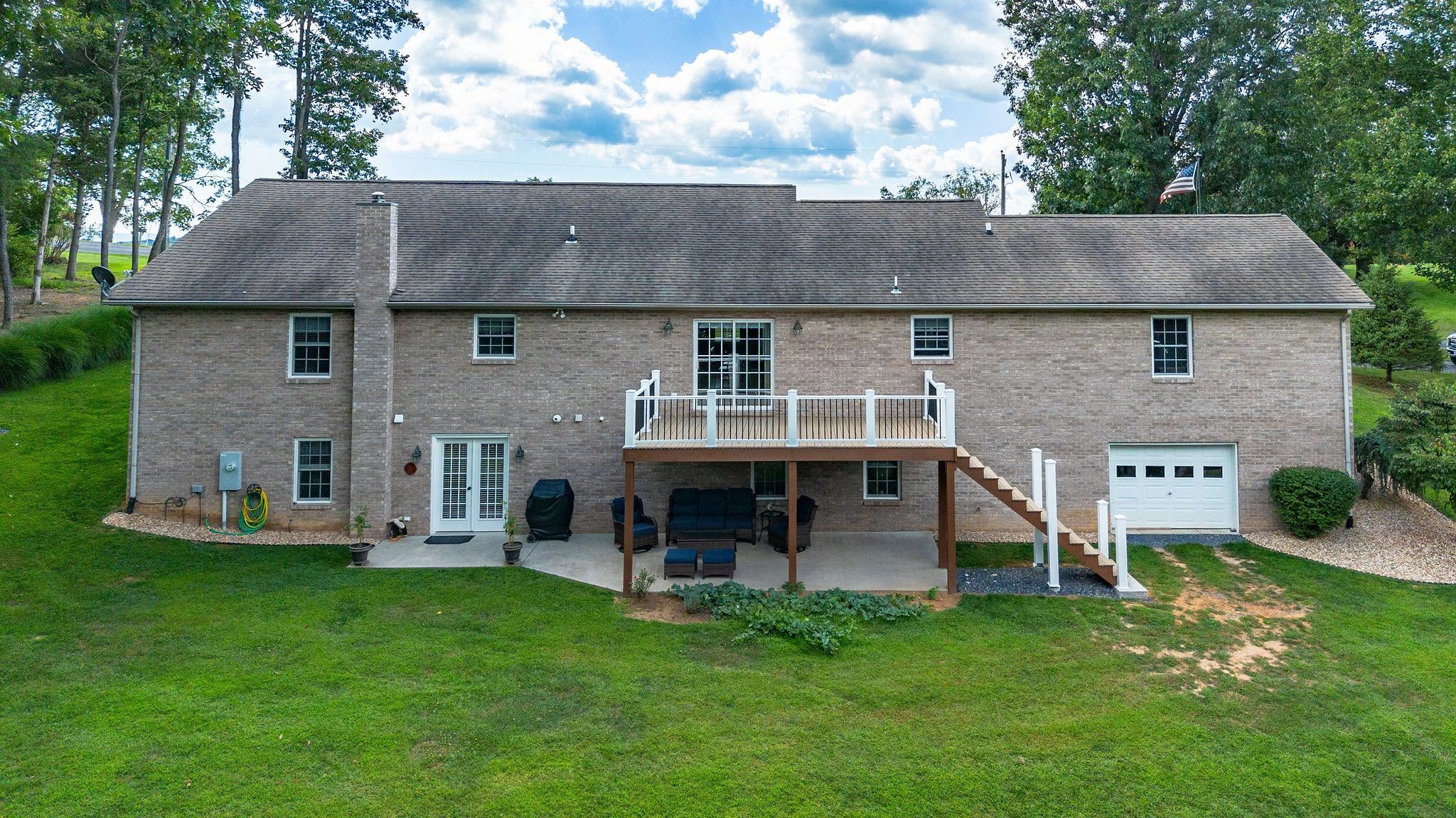3894 SHUTTERLEE MILL LN, STAUNTON, Virginia 24401, 5 Bedrooms Bedrooms, ,3 BathroomsBathrooms,Residential,3894 SHUTTERLEE MILL LN,668362 MLS # 668362