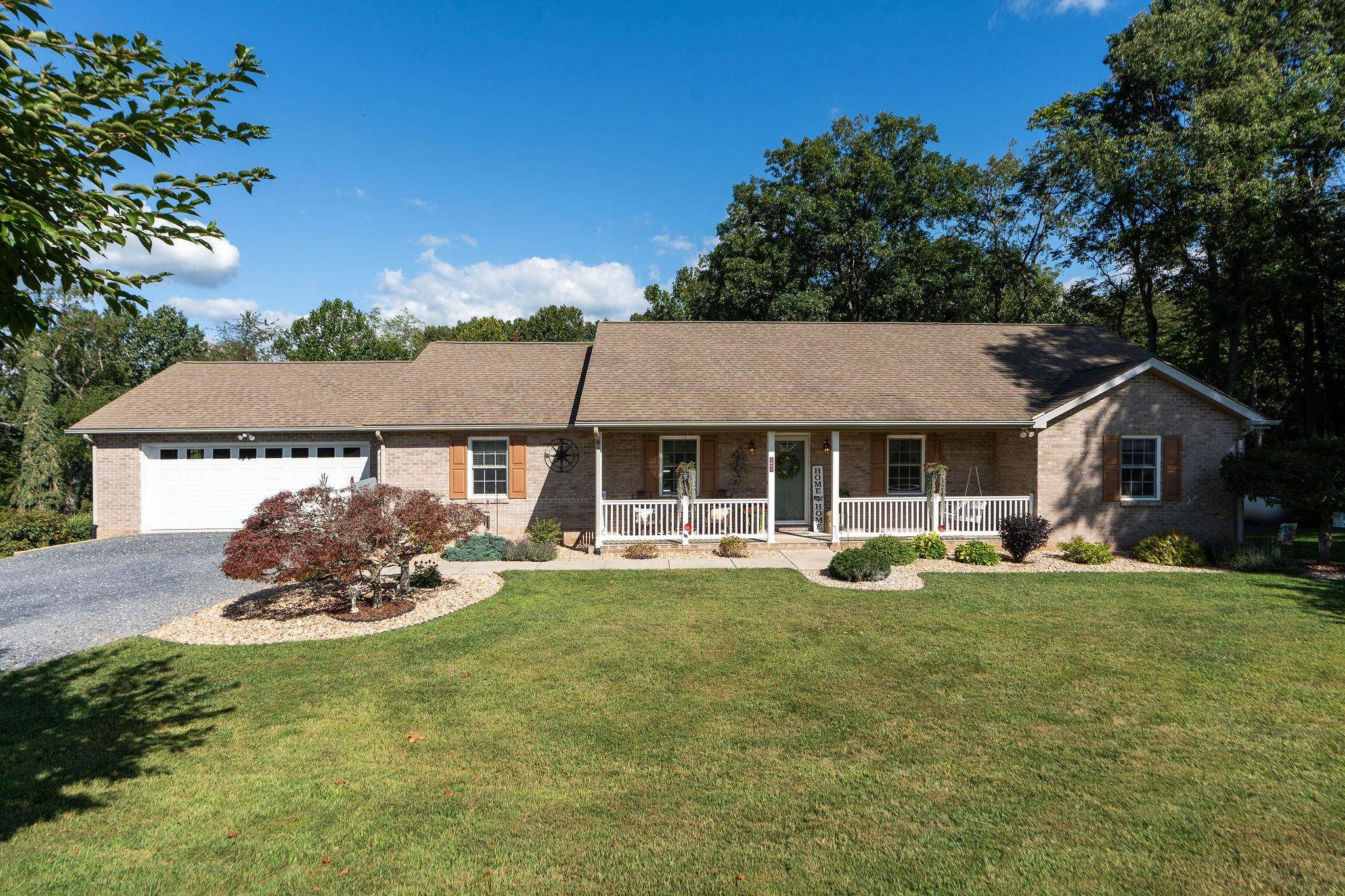 3894 SHUTTERLEE MILL LN, STAUNTON, Virginia 24401, 5 Bedrooms Bedrooms, ,3 BathroomsBathrooms,Residential,3894 SHUTTERLEE MILL LN,668362 MLS # 668362