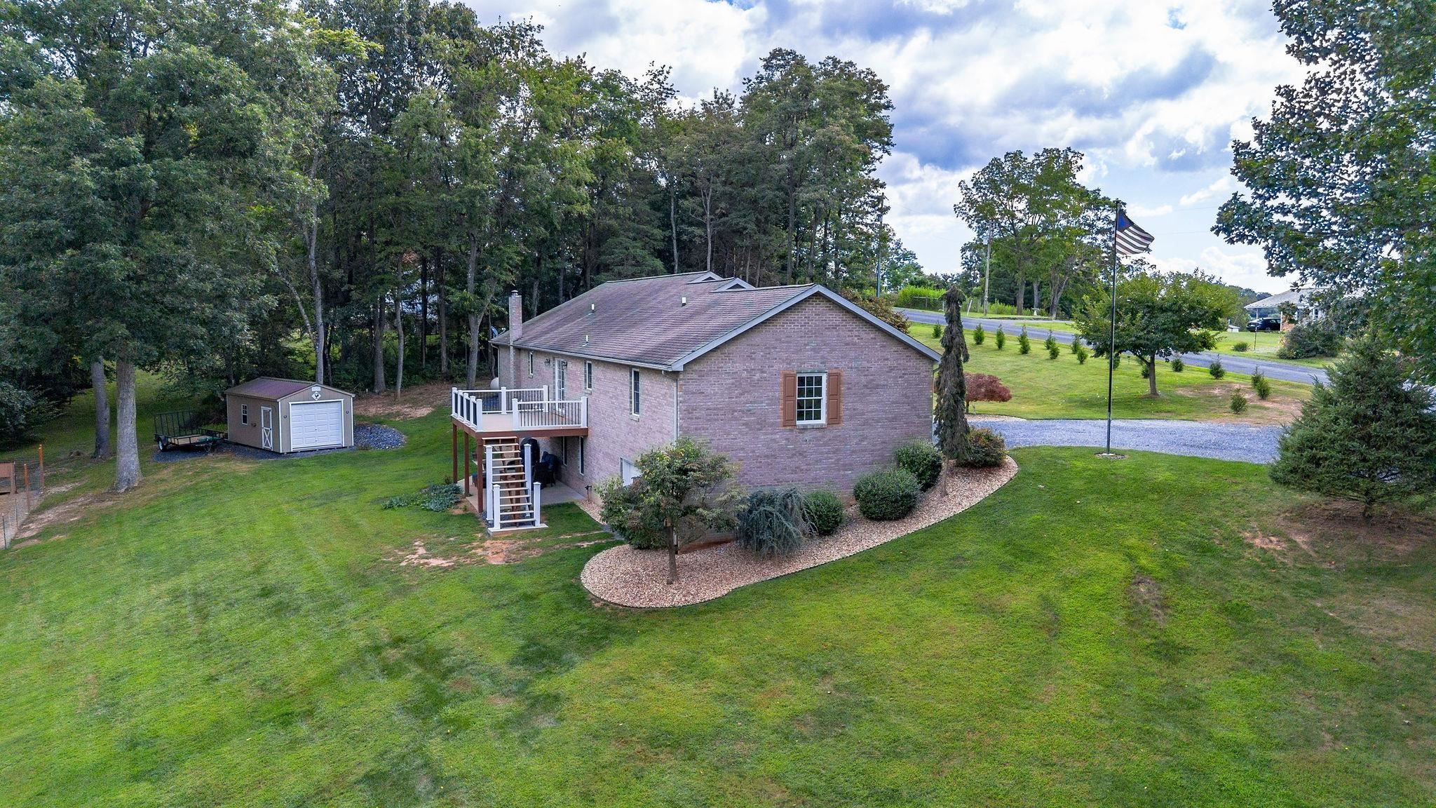 3894 SHUTTERLEE MILL LN, STAUNTON, Virginia 24401, 5 Bedrooms Bedrooms, ,3 BathroomsBathrooms,Residential,3894 SHUTTERLEE MILL LN,668362 MLS # 668362