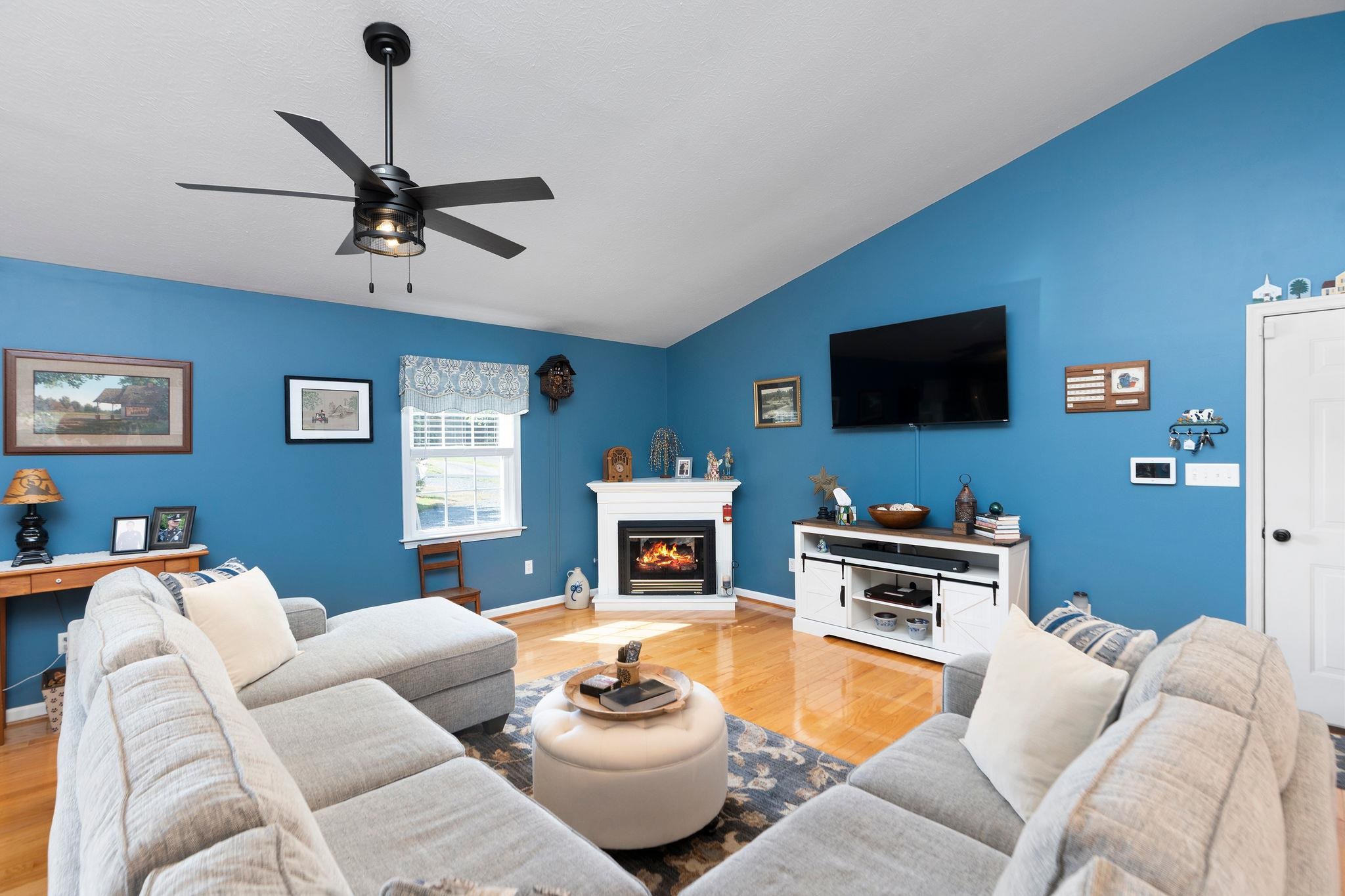 3894 SHUTTERLEE MILL LN, STAUNTON, Virginia 24401, 5 Bedrooms Bedrooms, ,3 BathroomsBathrooms,Residential,3894 SHUTTERLEE MILL LN,668362 MLS # 668362