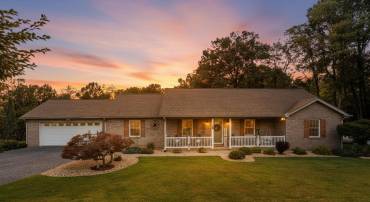 3894 SHUTTERLEE MILL LN, STAUNTON, Virginia 24401, 5 Bedrooms Bedrooms, ,3 BathroomsBathrooms,Residential,3894 SHUTTERLEE MILL LN,668362 MLS # 668362