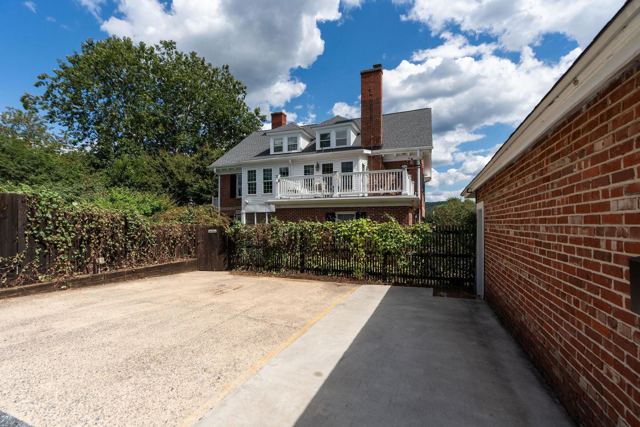 421 WALNUT AVE, WAYNESBORO, Virginia 22980, 7 Bedrooms Bedrooms, ,5 BathroomsBathrooms,Residential,McGee House. 1914,421 WALNUT AVE,668366 MLS # 668366