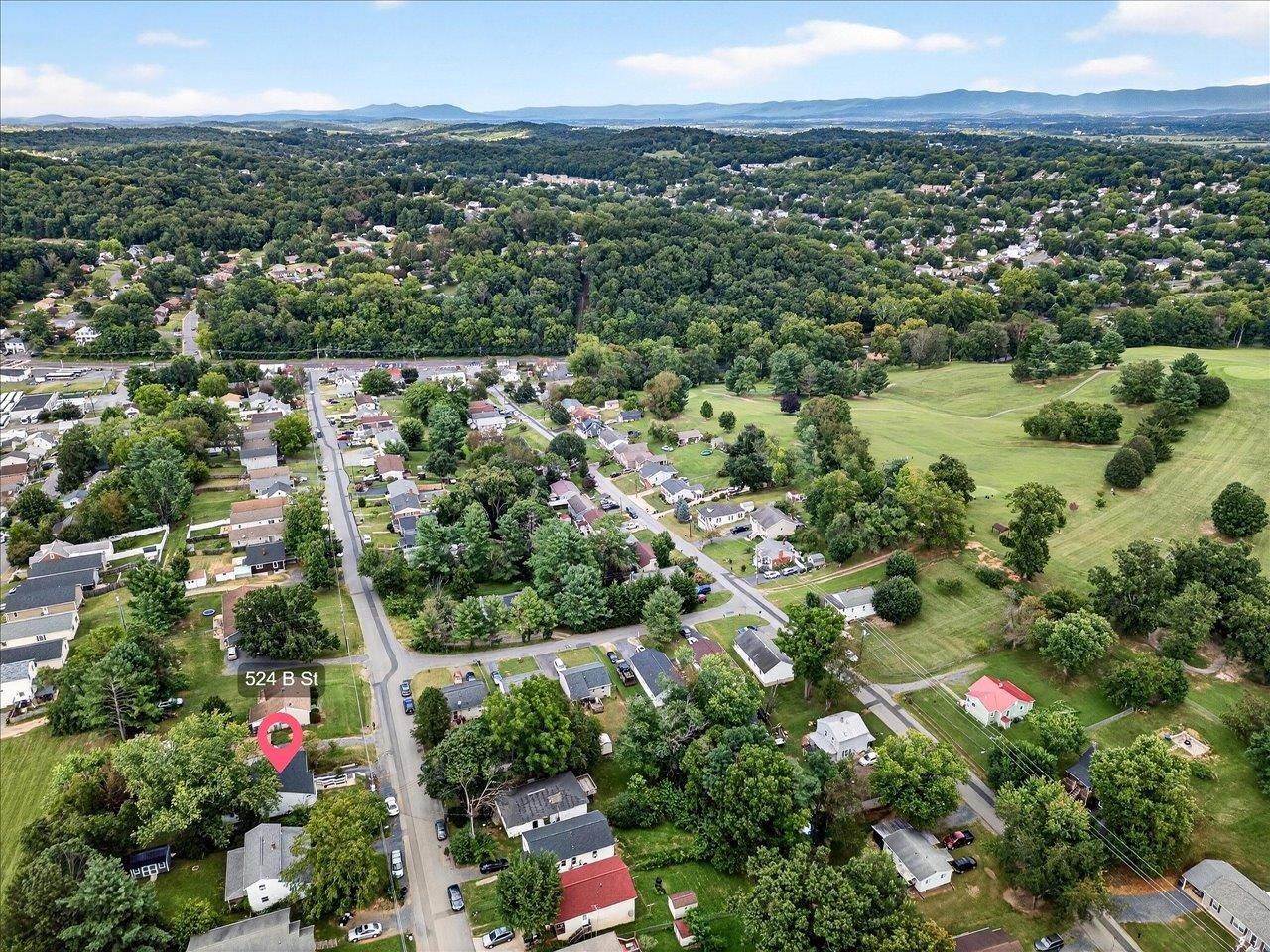 524 B ST, STAUNTON, Virginia 24401, 4 Bedrooms Bedrooms, ,2 BathroomsBathrooms,Residential,524 B ST,668374 MLS # 668374