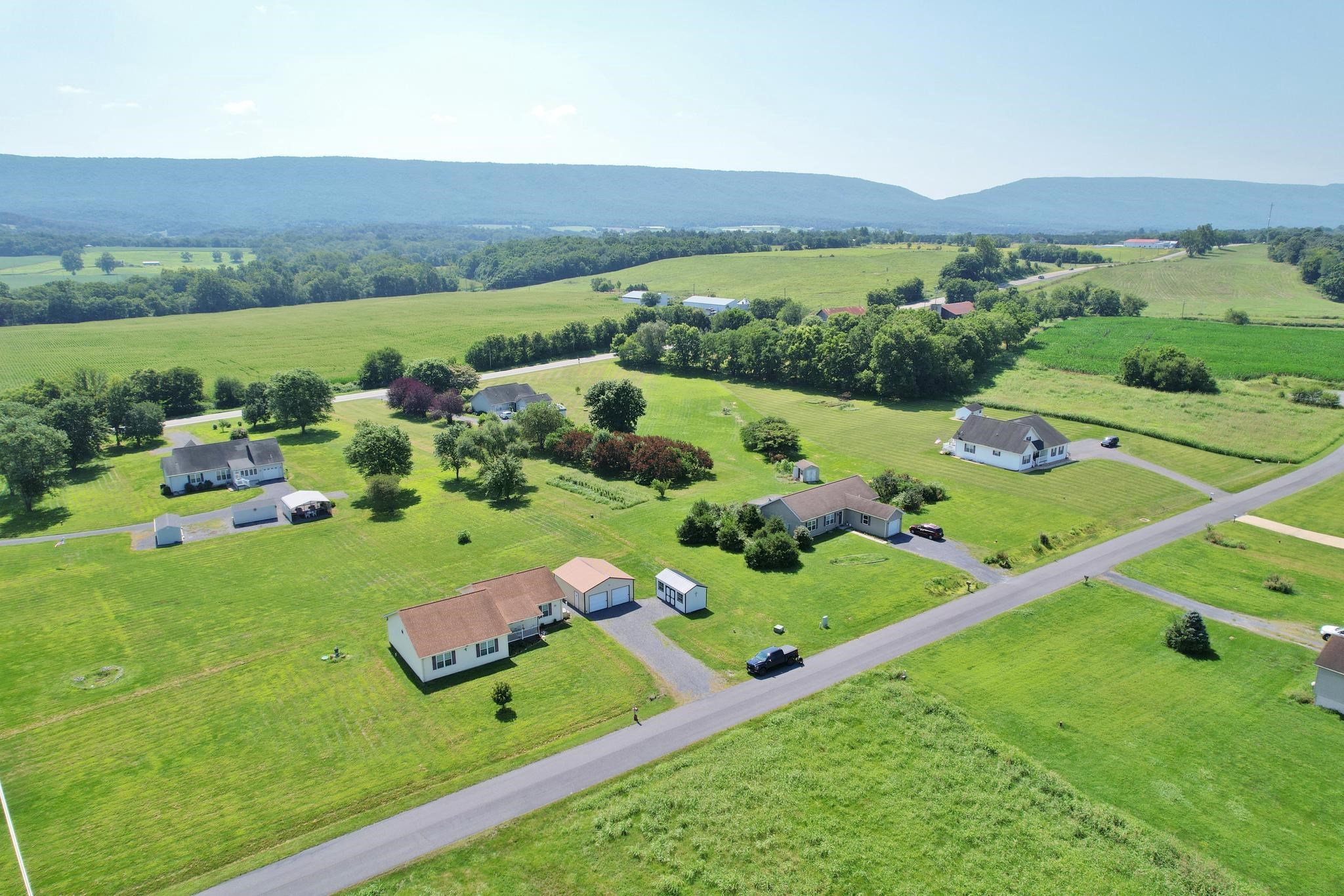 39 SUMMERS LN, NEW MARKET, Virginia 22844, 3 Bedrooms Bedrooms, ,2 BathroomsBathrooms,Residential,39 SUMMERS LN,668375 MLS # 668375