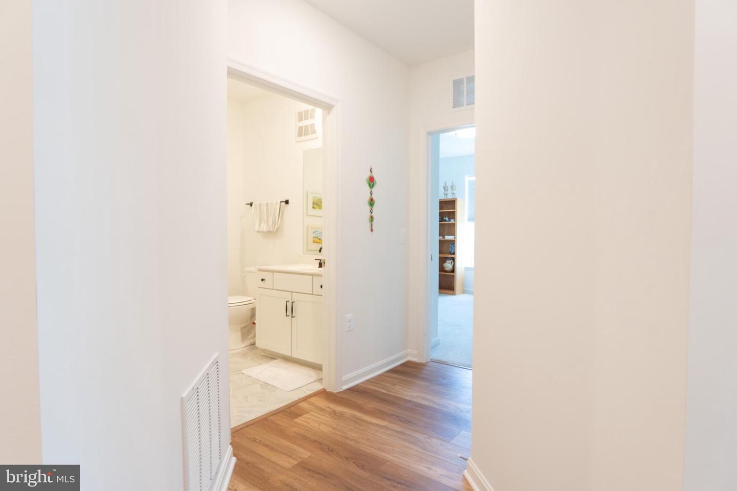 13970 ENGLEFIELD DR #303, WOODBRIDGE, Virginia 22193, 2 Bedrooms Bedrooms, 7 Rooms Rooms,2 BathroomsBathrooms,Residential,For sale,13970 ENGLEFIELD DR #303,VAPW2100186 MLS # VAPW2100186