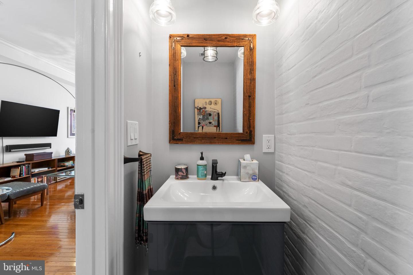 15 SEATON PL NE #2, WASHINGTON, District Of Columbia 20002, 3 Bedrooms Bedrooms, ,2 BathroomsBathrooms,Residential,For sale,15 SEATON PL NE #2,DCDC2215488 MLS # DCDC2215488