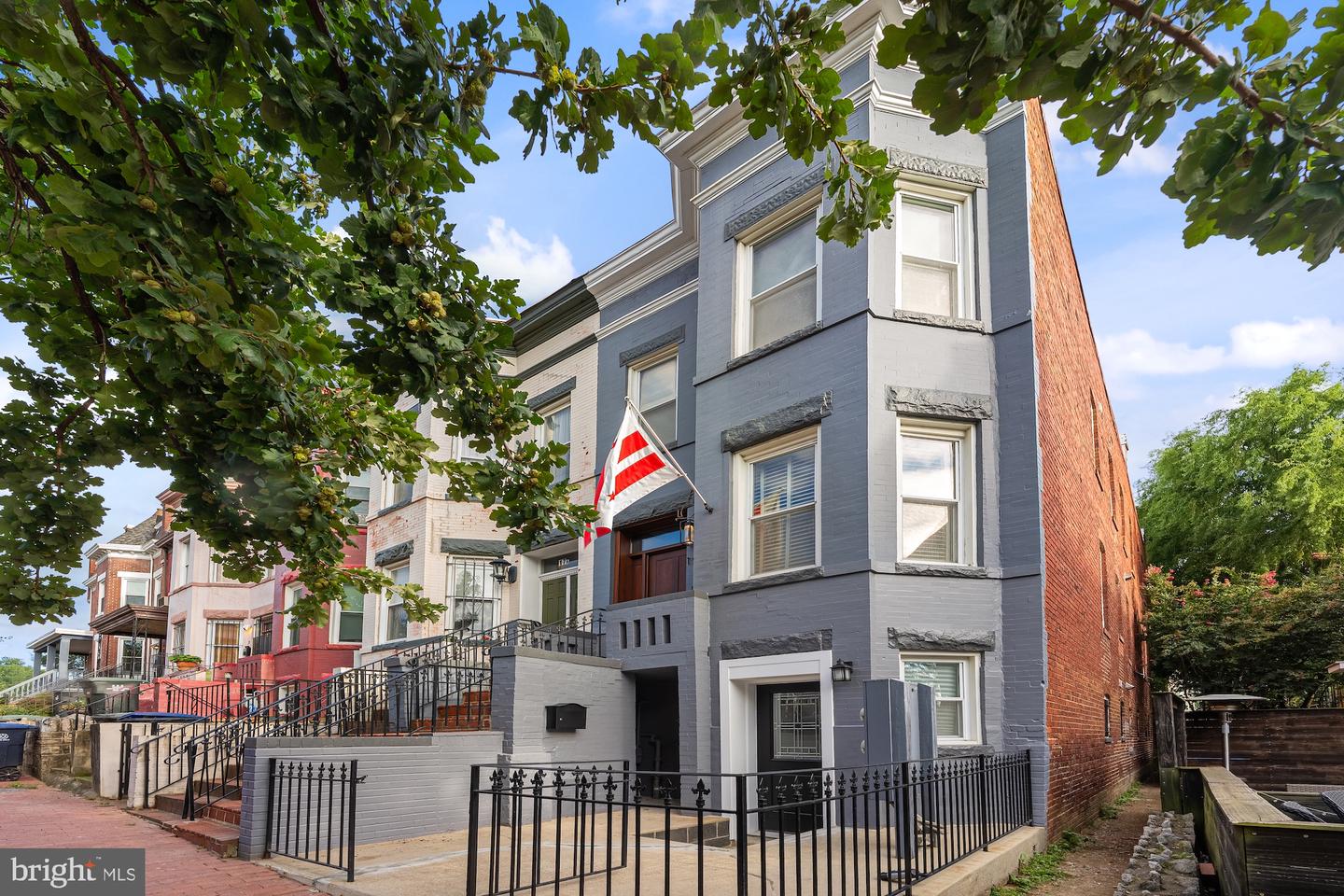 15 SEATON PL NE #1, WASHINGTON, District Of Columbia 20002, 3 Bedrooms Bedrooms, ,2 BathroomsBathrooms,Residential,For sale,15 SEATON PL NE #1,DCDC2215594 MLS # DCDC2215594