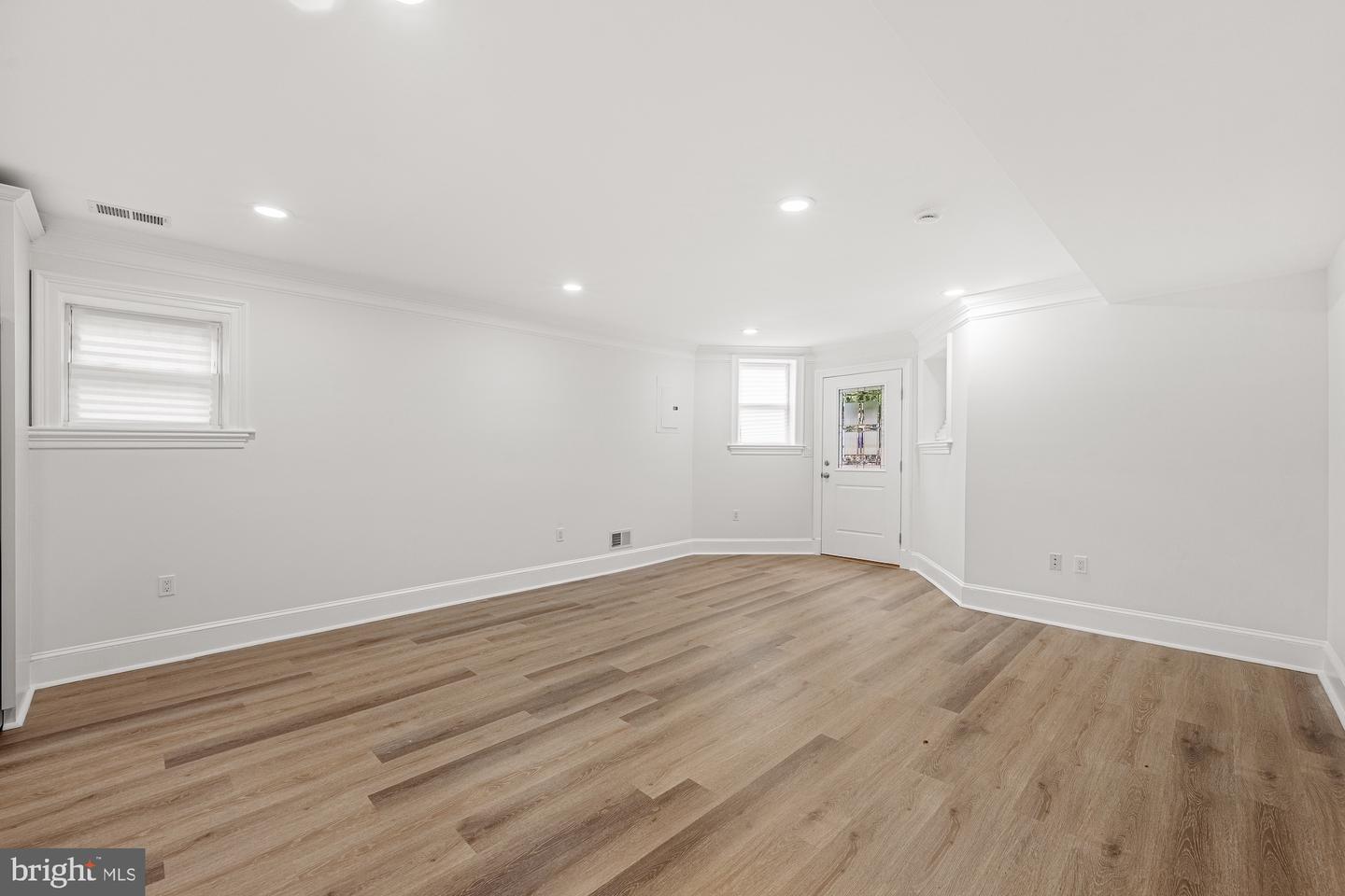 15 SEATON PL NE #1, WASHINGTON, District Of Columbia 20002, 3 Bedrooms Bedrooms, ,2 BathroomsBathrooms,Residential,For sale,15 SEATON PL NE #1,DCDC2215594 MLS # DCDC2215594