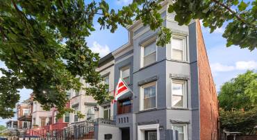 15 SEATON PL NE #1, WASHINGTON, District Of Columbia 20002, 3 Bedrooms Bedrooms, ,2 BathroomsBathrooms,Residential,For sale,15 SEATON PL NE #1,DCDC2215594 MLS # DCDC2215594